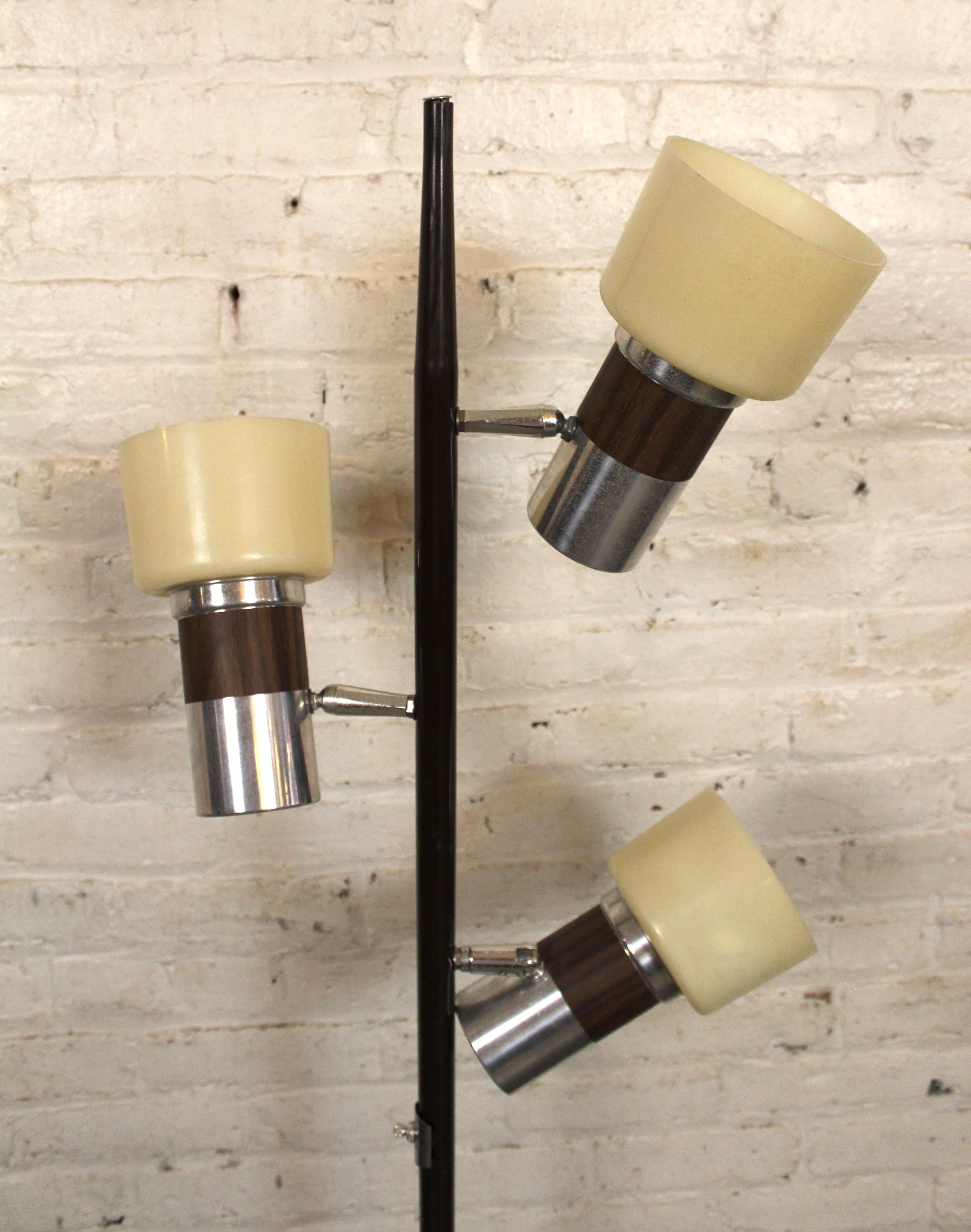Mid-Century Modern Three Head Tension Lamp Attr. Gerald Thurston for Lightolier For Sale 3