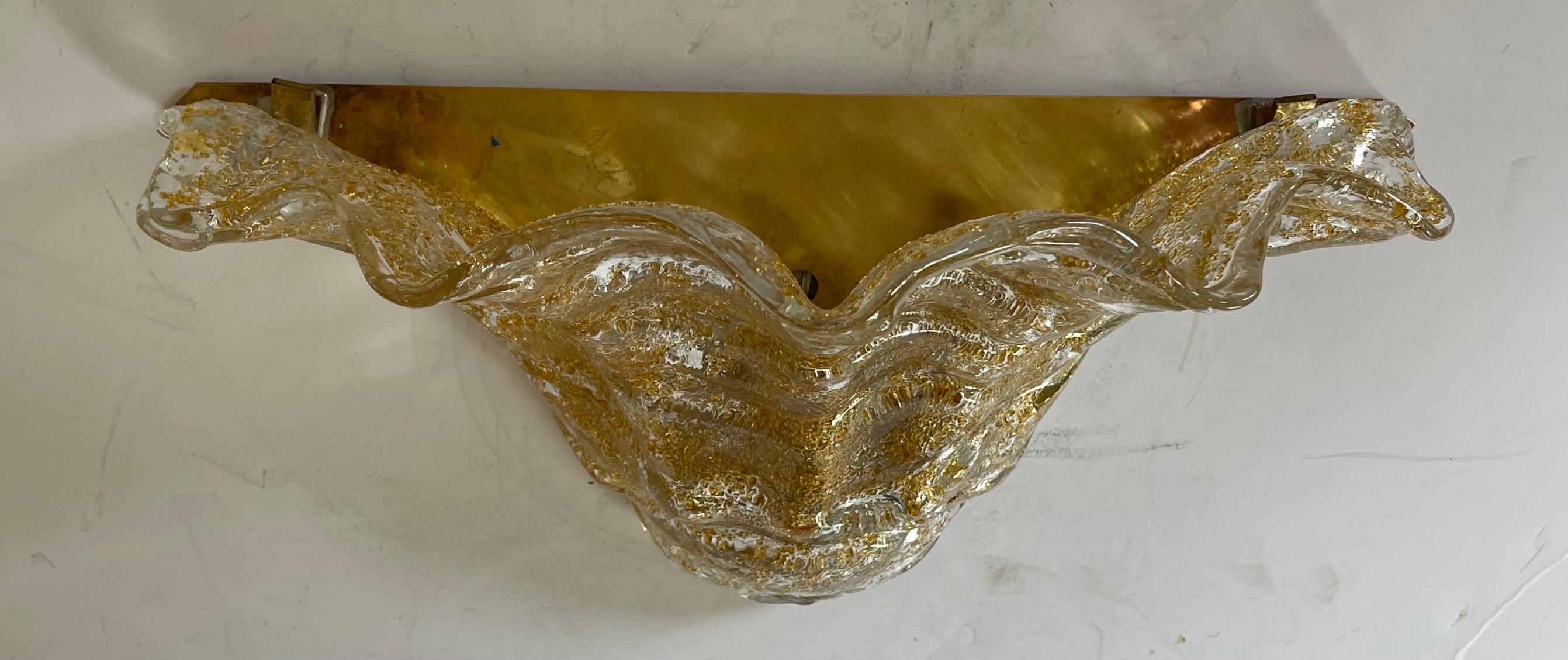 Mid-Century Modern Three Murano Gold Art Glass Shell Wall Sconce Light Fixtures In Good Condition For Sale In Roslyn, NY