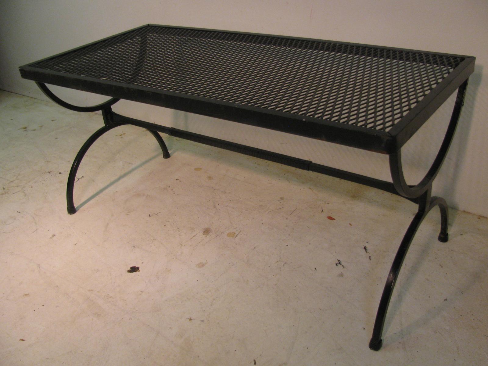 Mid-Century Modern Three-Piece Outdoor Set Cocktail Table In Excellent Condition In Port Jervis, NY