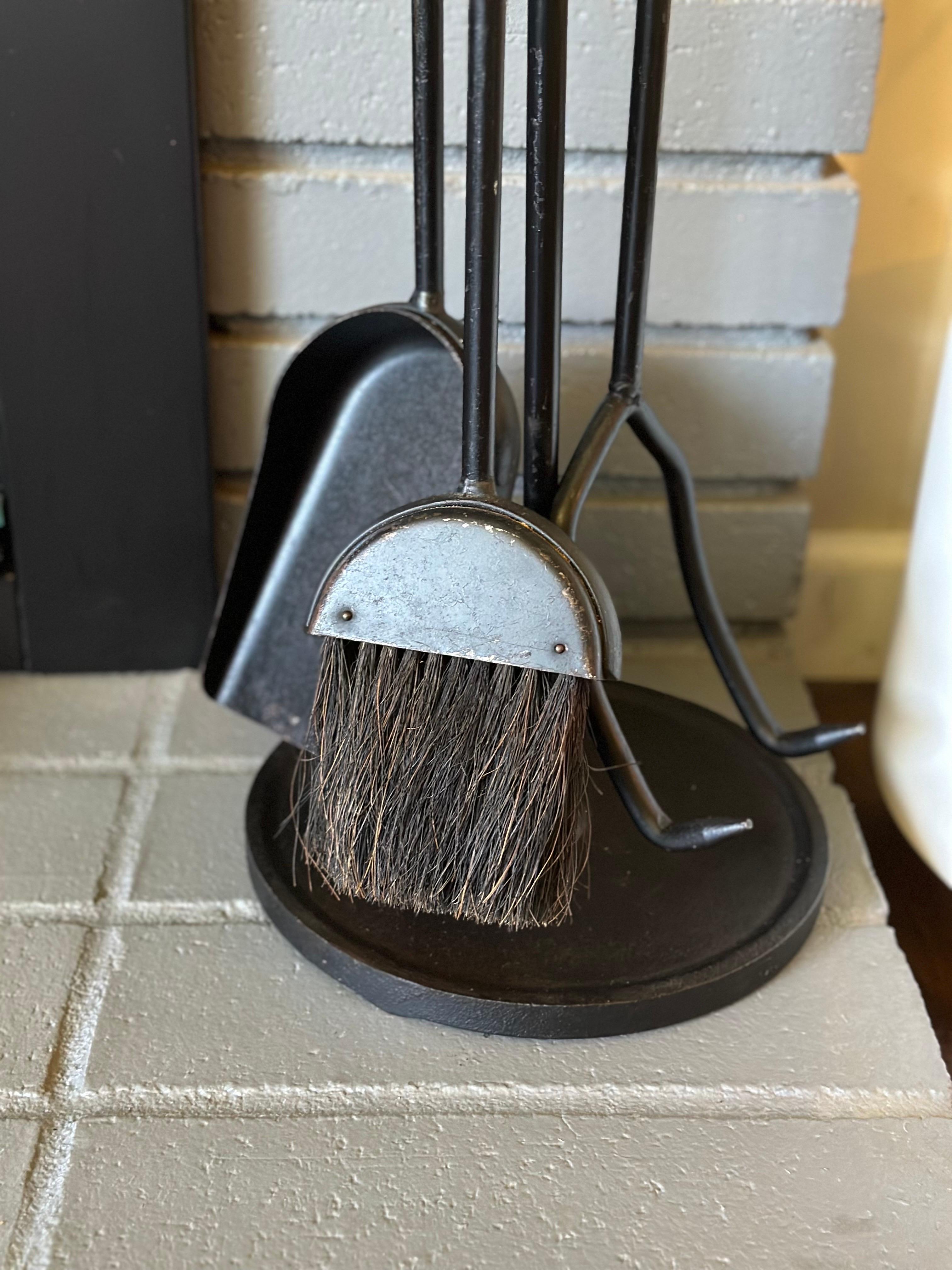 Mid Century Modern Three-Piece Standing Fireplace Tool Set In Good Condition In San Jose, CA