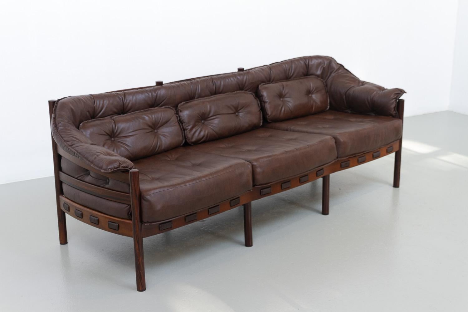 Scandinave moderne Canapé trois places The Moderns, par Ellekær & Norell pour Coja Suède, années 1970. en vente