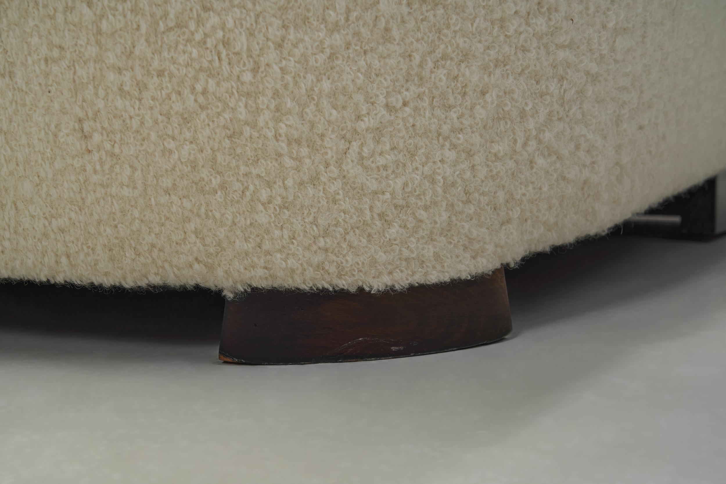 Mid Century Modern Three-Seater Sofa, Europe 1960s For Sale 10