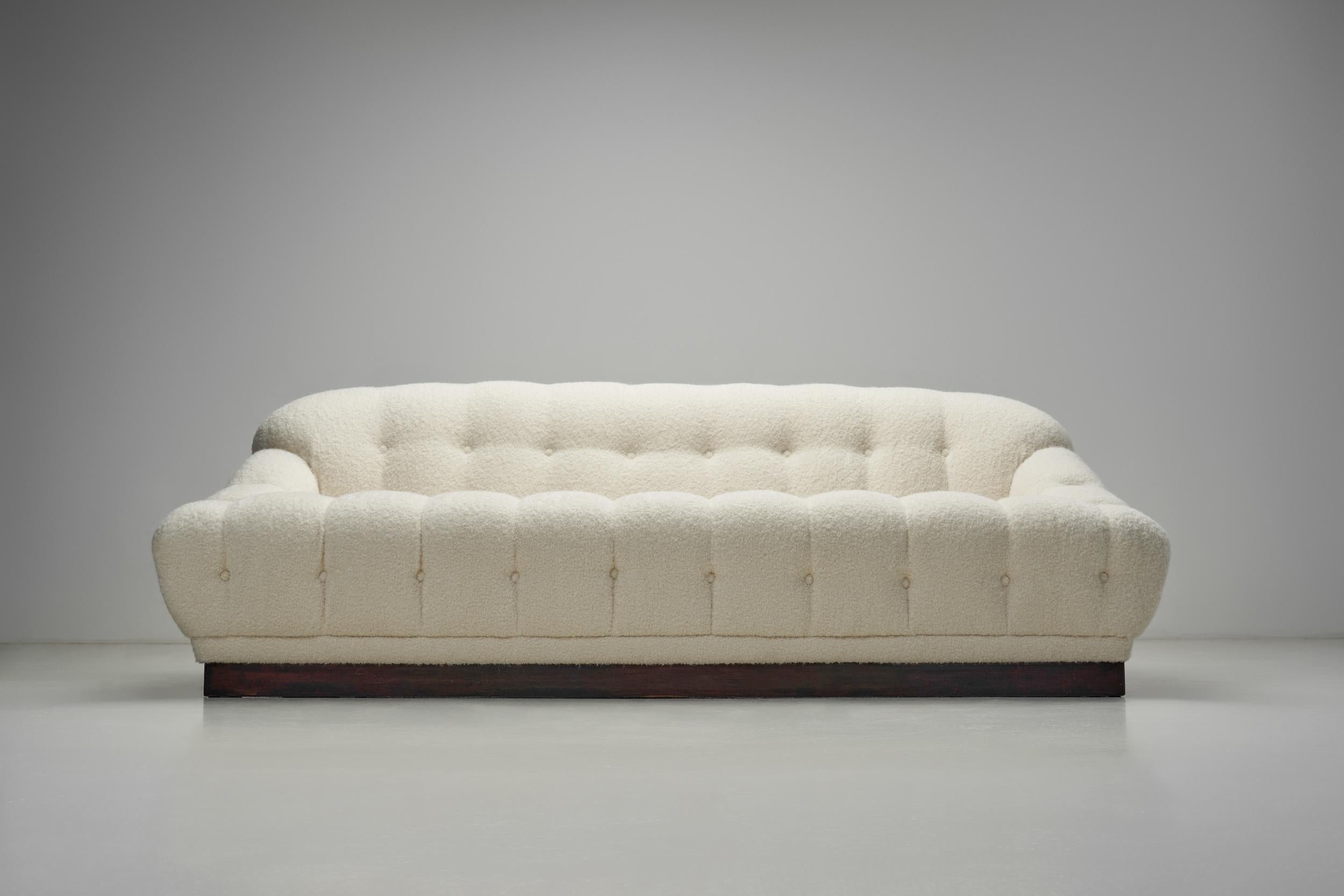 Mid-20th Century Mid Century Modern Three-Seater Sofa, Europe 1960s For Sale