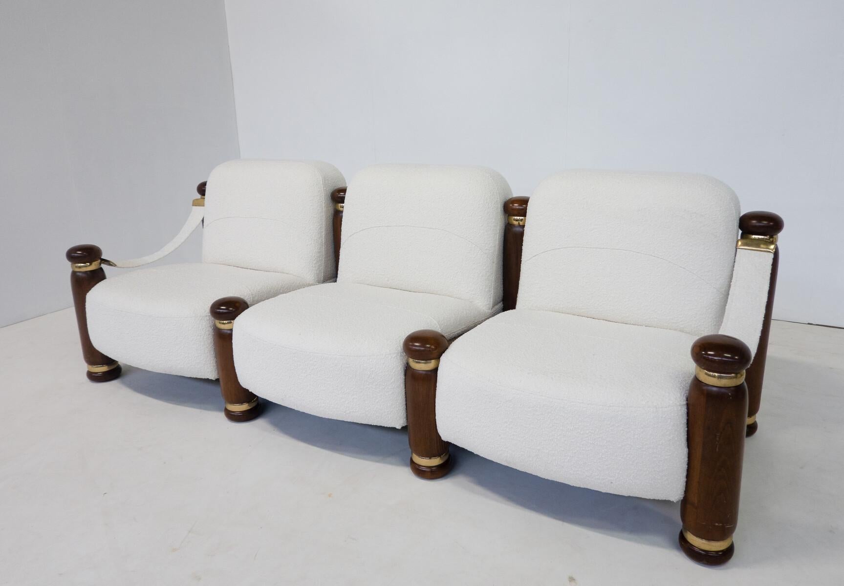 Mid-Century Modern Three-Seater Sofa, Italy, 1970s, New Upholstery In Good Condition For Sale In Brussels, BE