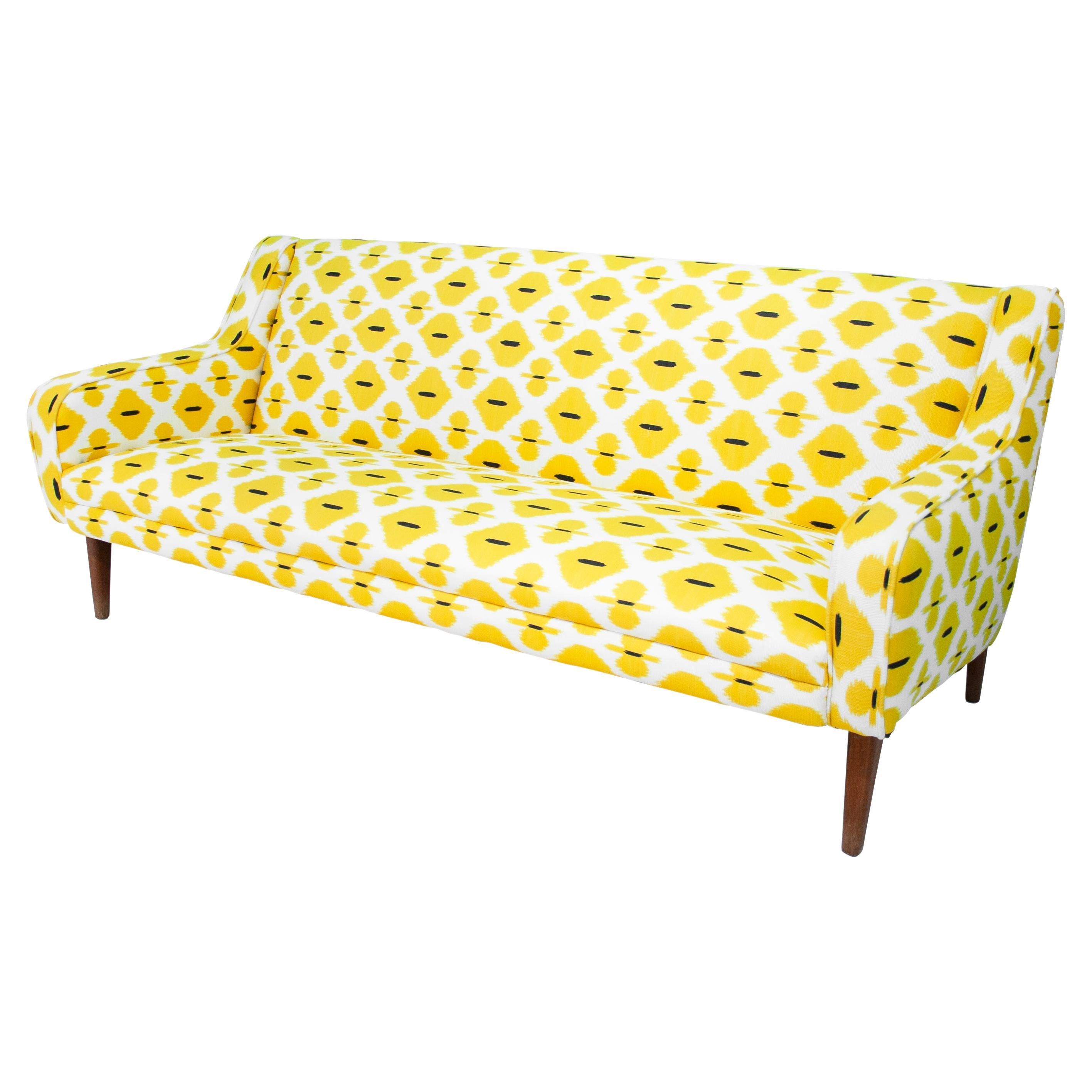 Mid- Century Modern Three-Seater Sofa With Teakwood Structure, Italy, 1950. For Sale