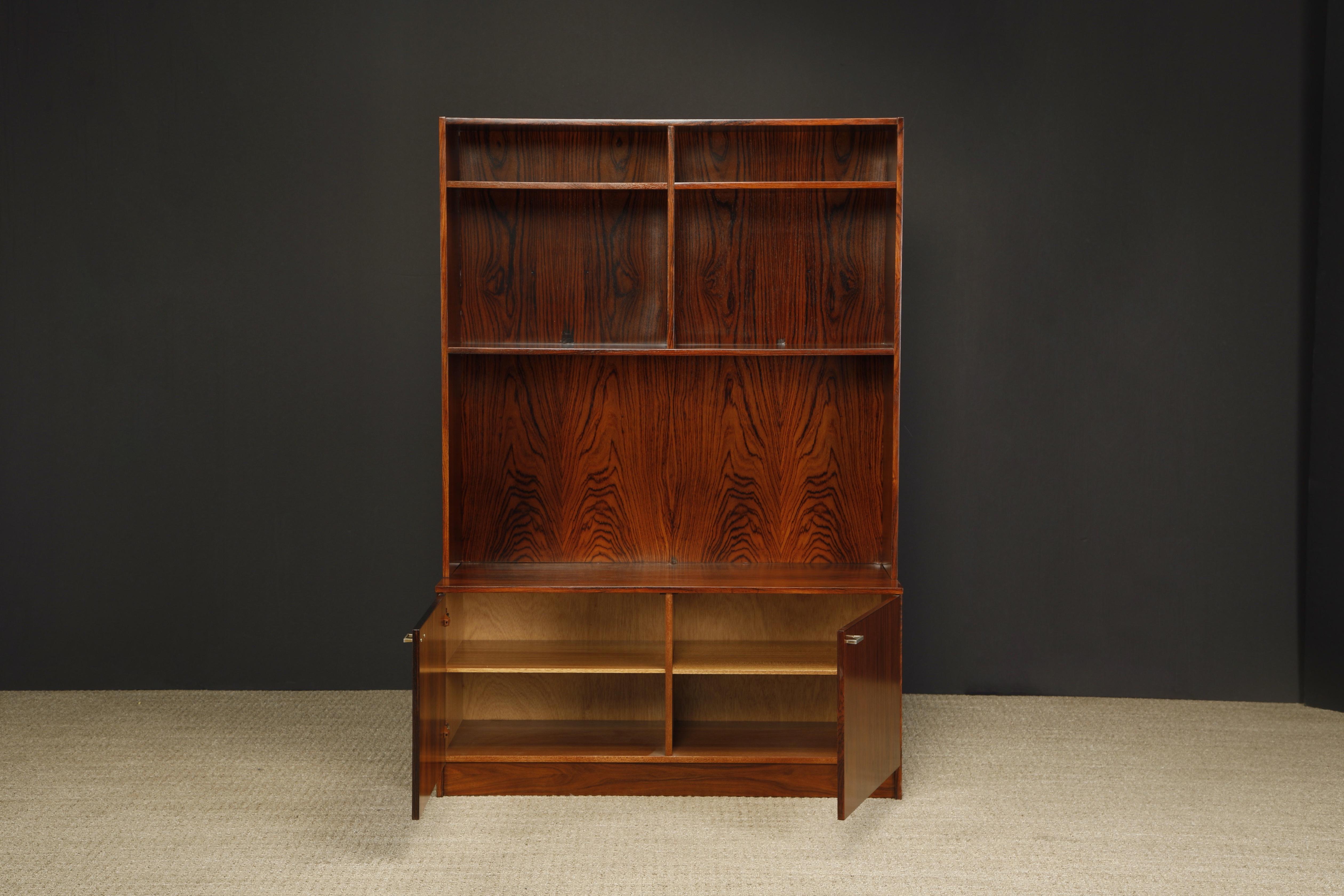 Mid-Century Modern Three Section Exotic Rosewood Bookcase, circa 1970s 10