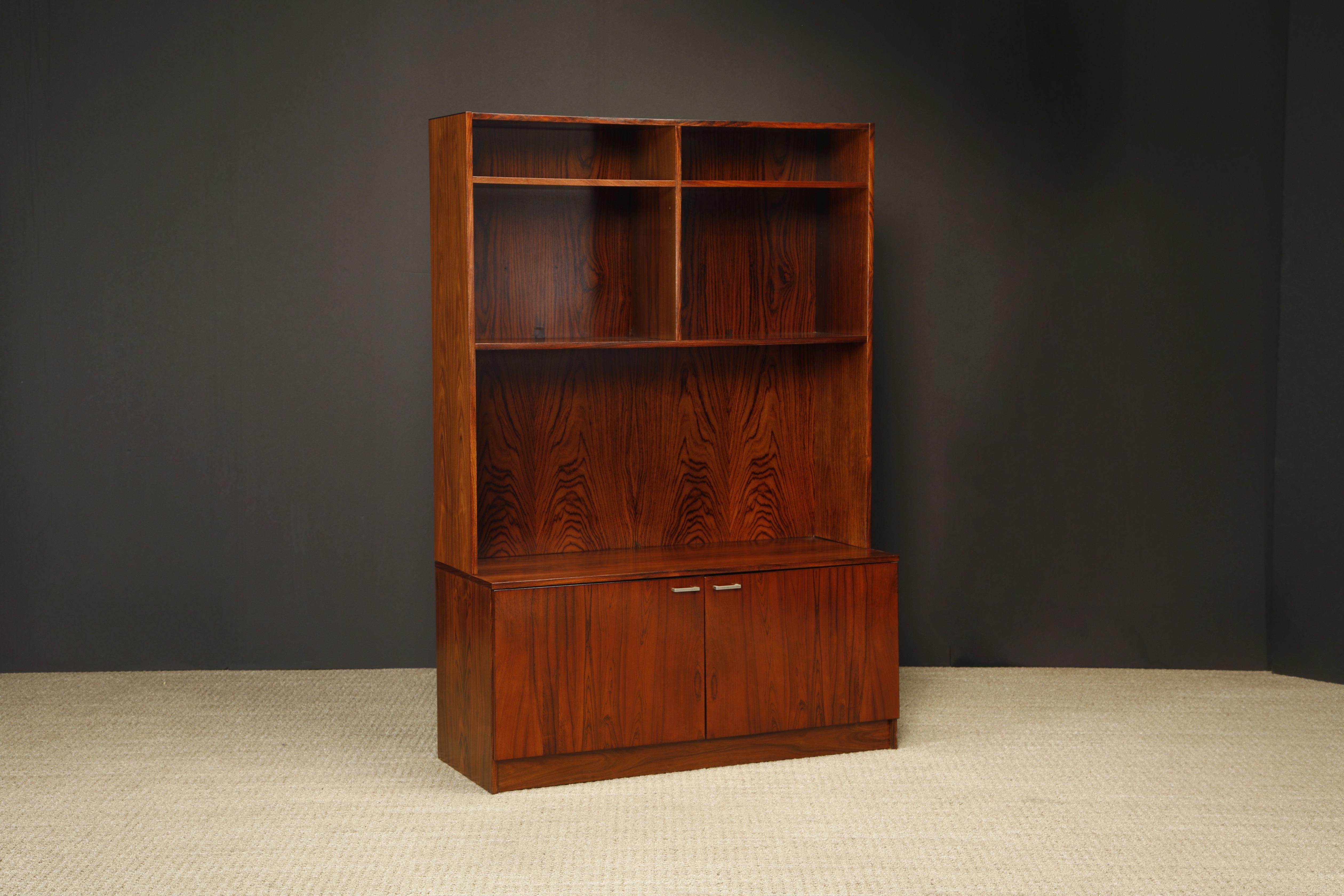 Mid-Century Modern Three Section Exotic Rosewood Bookcase, circa 1970s 11