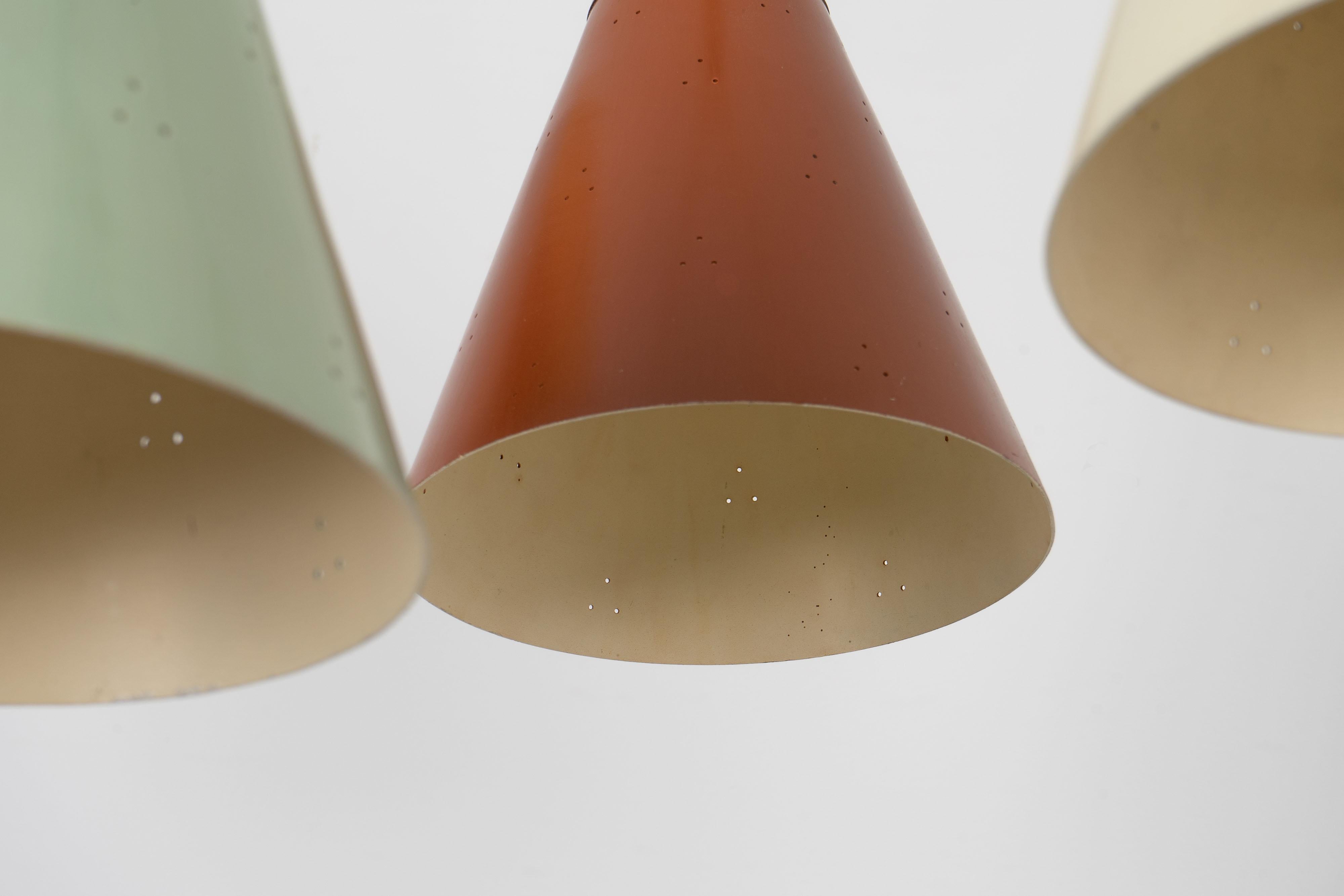Lampadario a tre paralumi di Ernest Igl del 1950, stile metà del secolo scorso in vendita 3