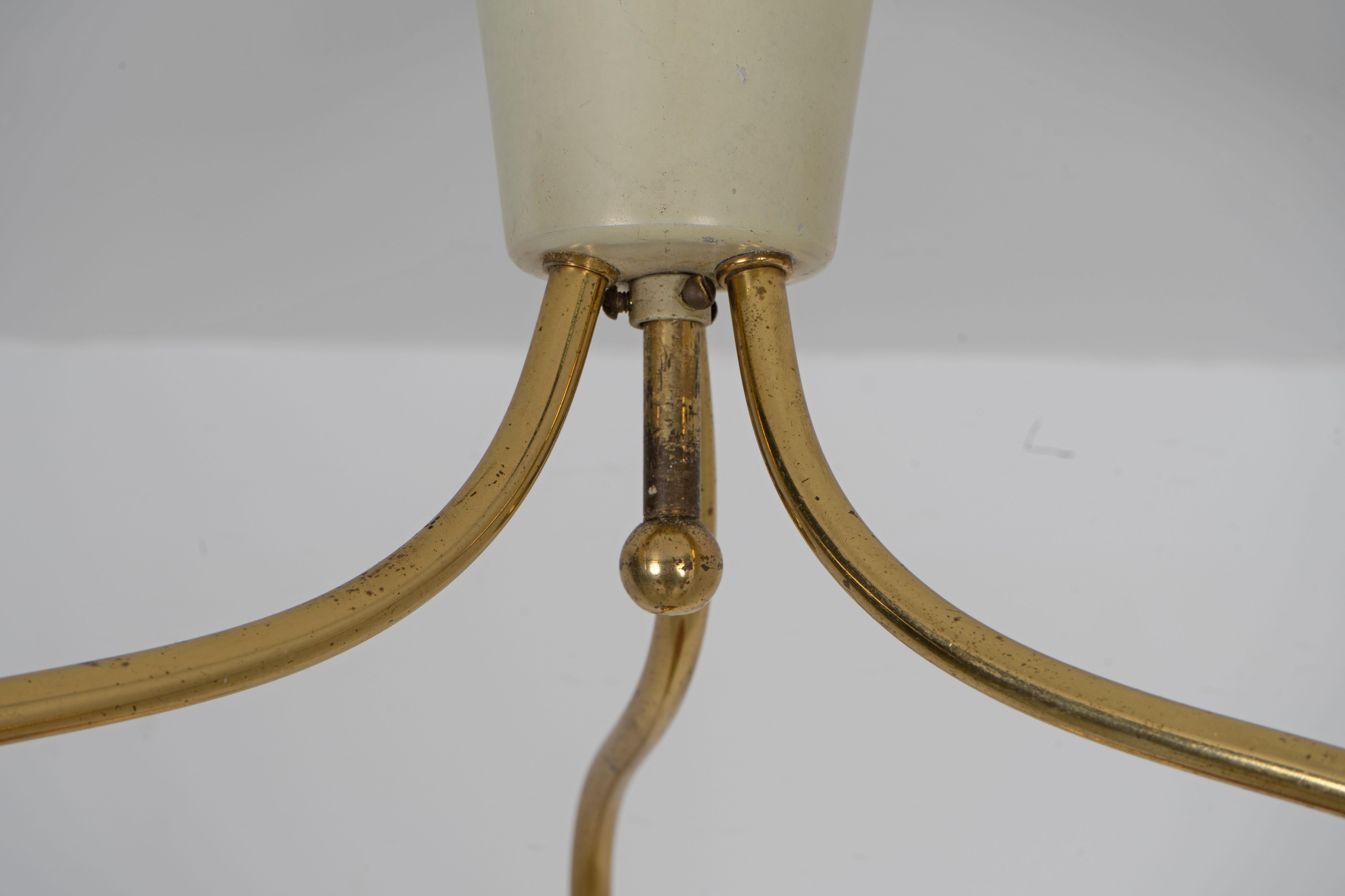 Lampadario a tre paralumi di Ernest Igl del 1950, stile metà del secolo scorso in vendita 6