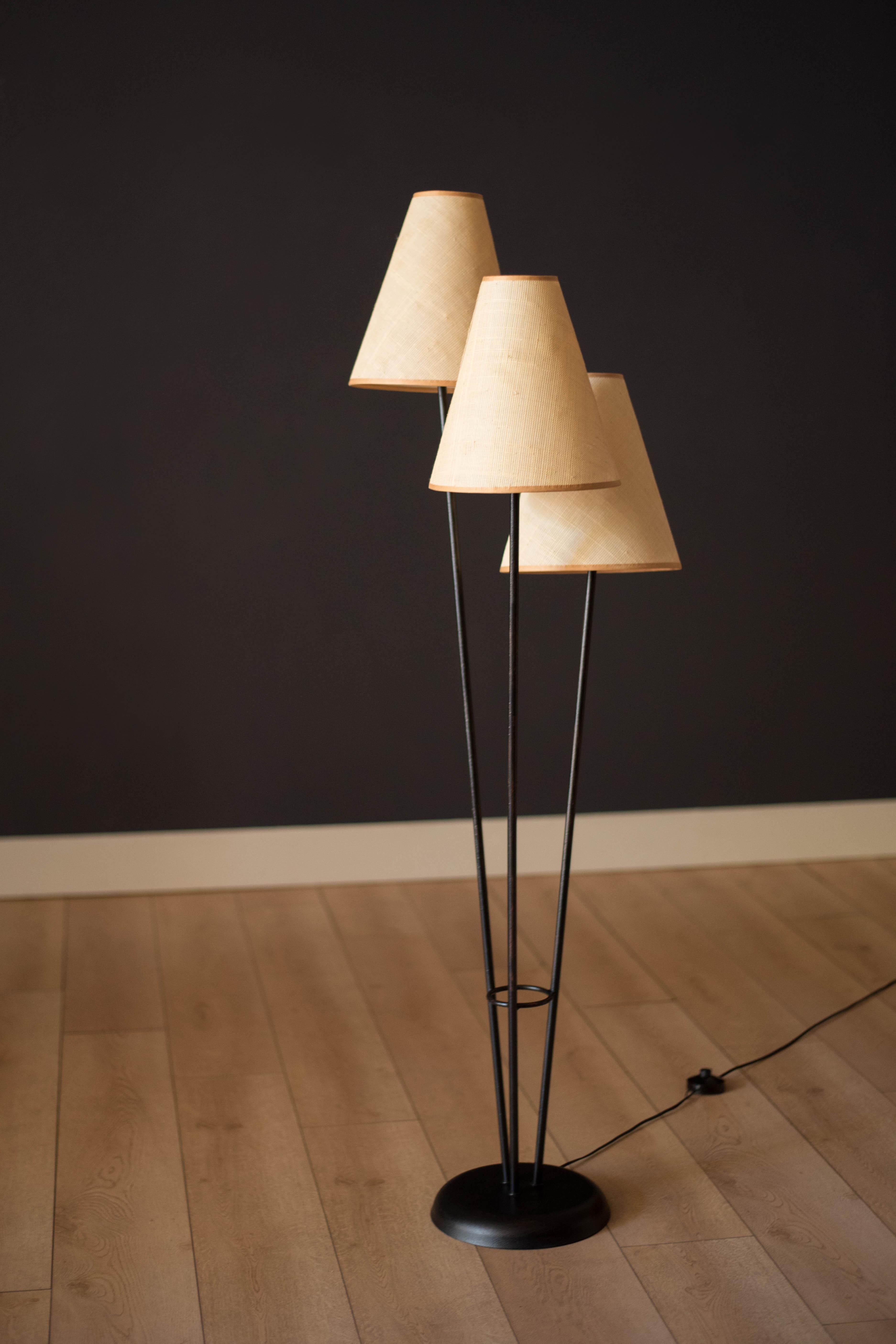Mid-Century Modern Three Shade Light Floor Lamp In Good Condition In San Jose, CA
