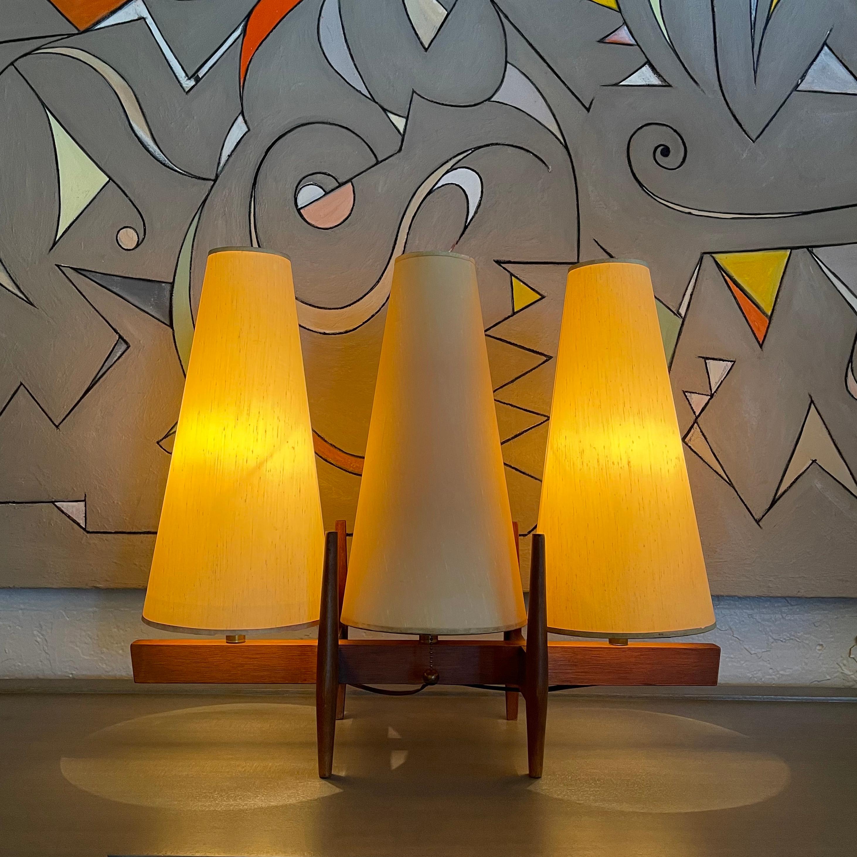 Mid-Century Modern Three Shade Table Lamp by John Keal For Modeline 4
