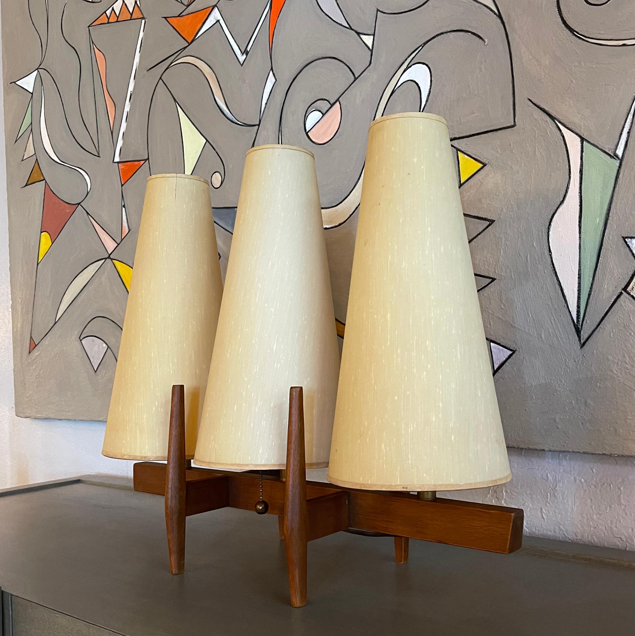 Mid-Century Modern Three Shade Table Lamp by John Keal For Modeline In Good Condition In Brooklyn, NY