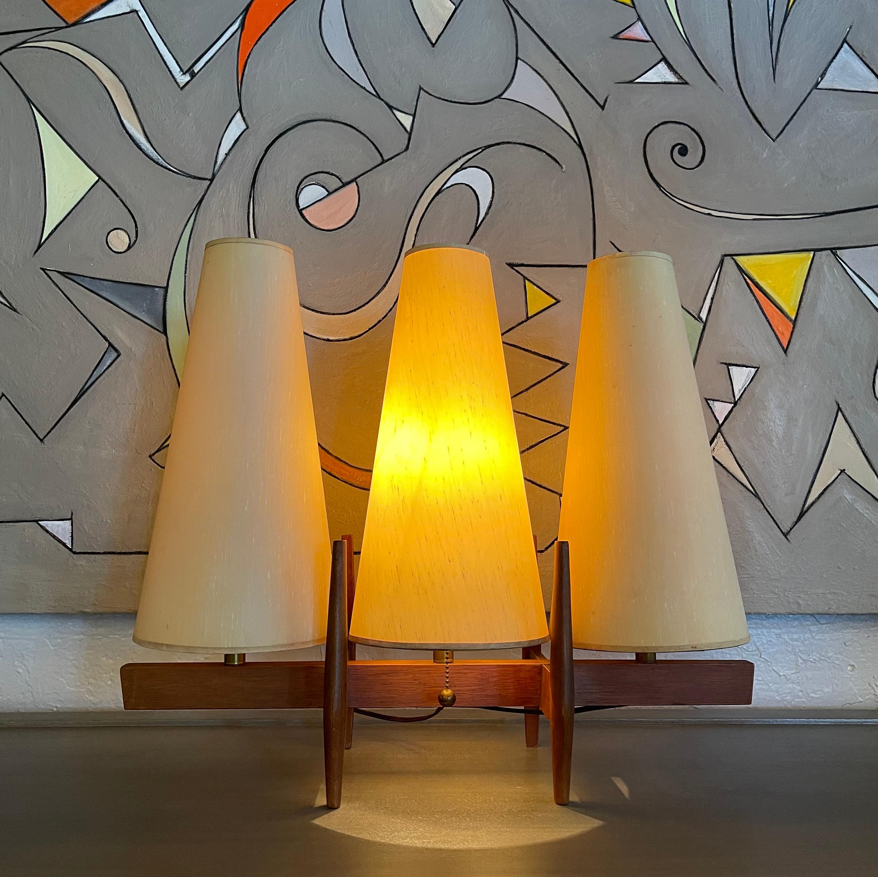 Mid-Century Modern Three Shade Table Lamp by John Keal For Modeline 3