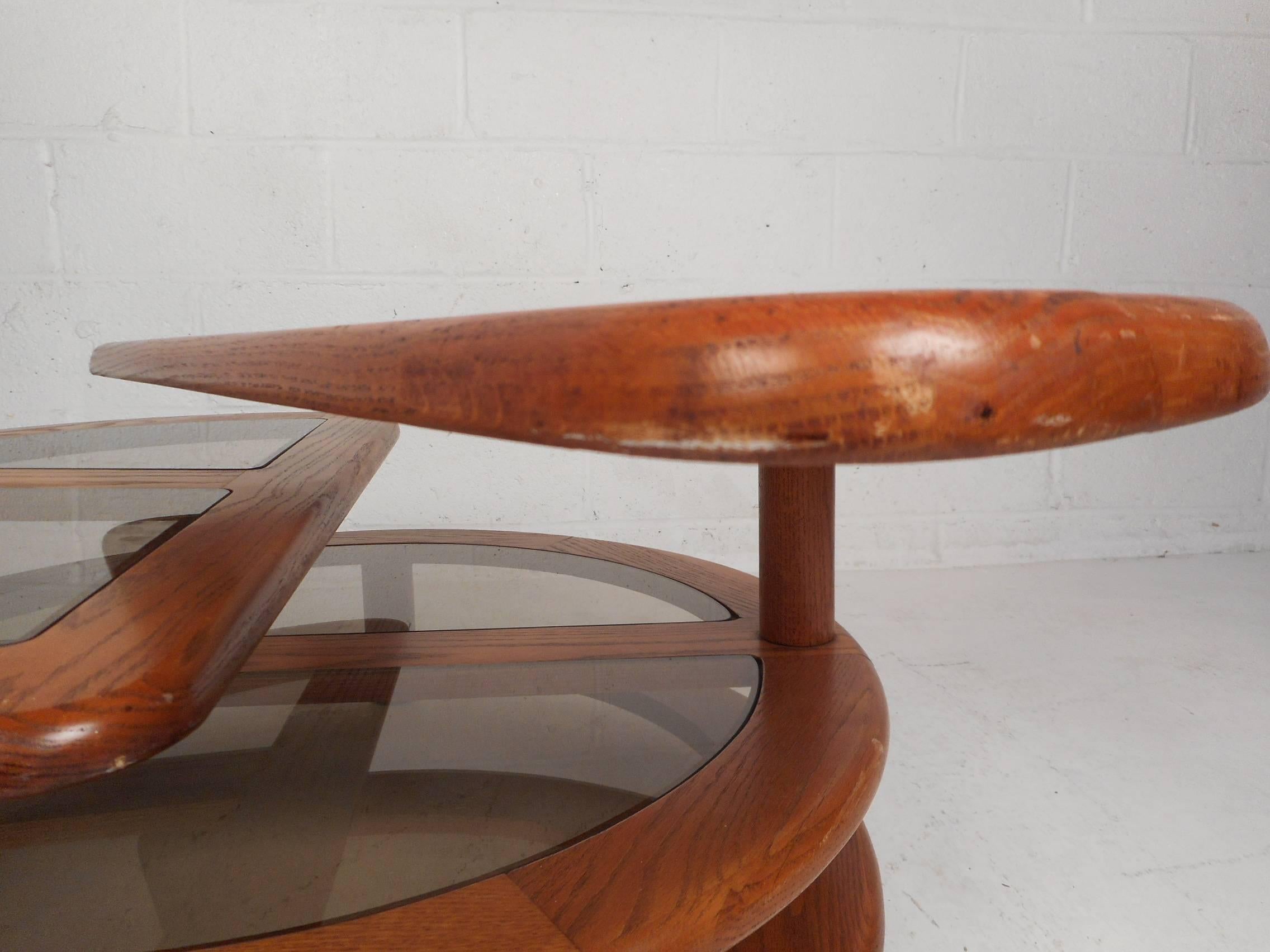 Mid-Century Modern Three Tier Expandable Coffee Table 5