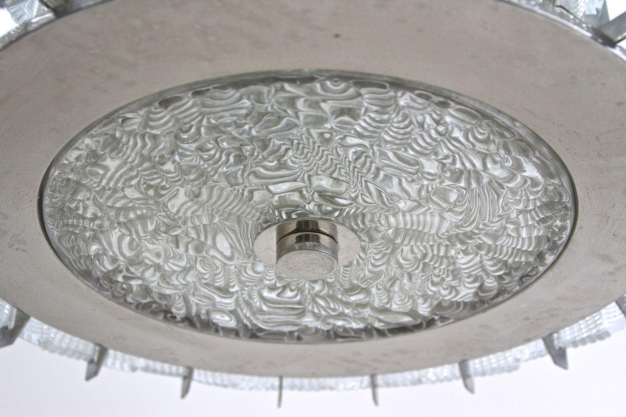 Lustre à trois niveaux en verre The Moderns par Rupert Nikoll, Autriche années 1950 en vente 3