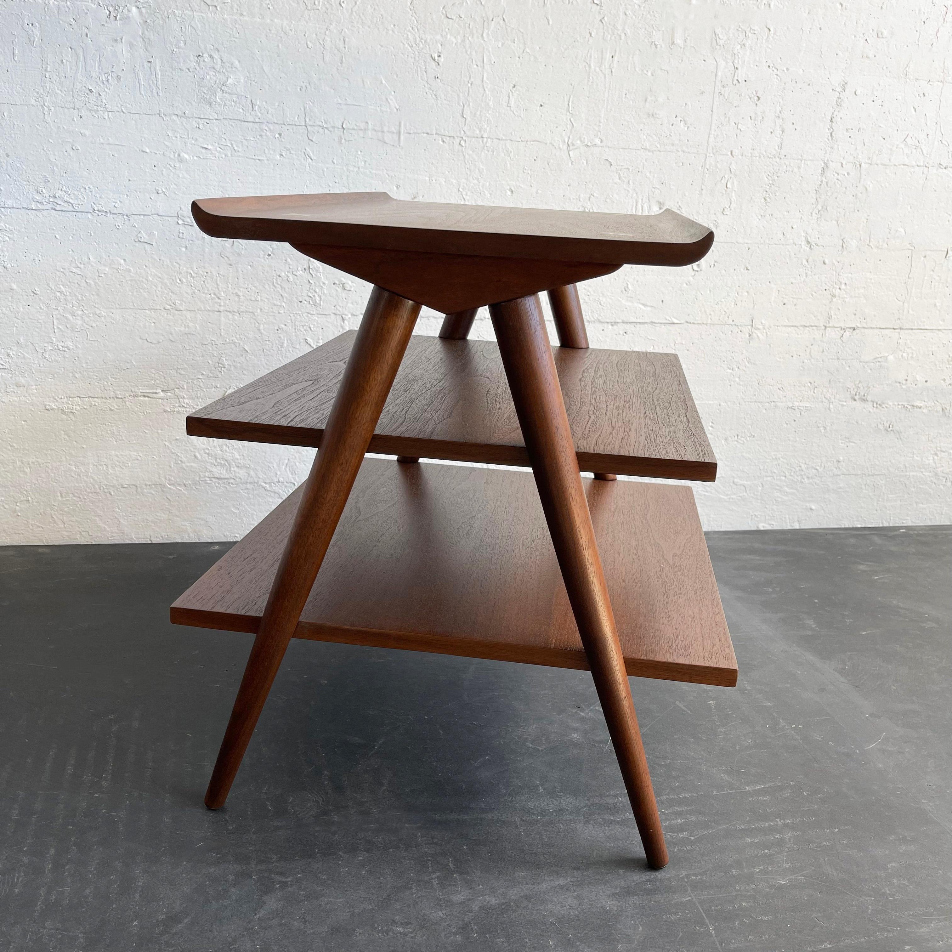 Mid Century Modern Tiered Side Table By Merton Gershun, American Of Martinsville In Good Condition For Sale In Brooklyn, NY