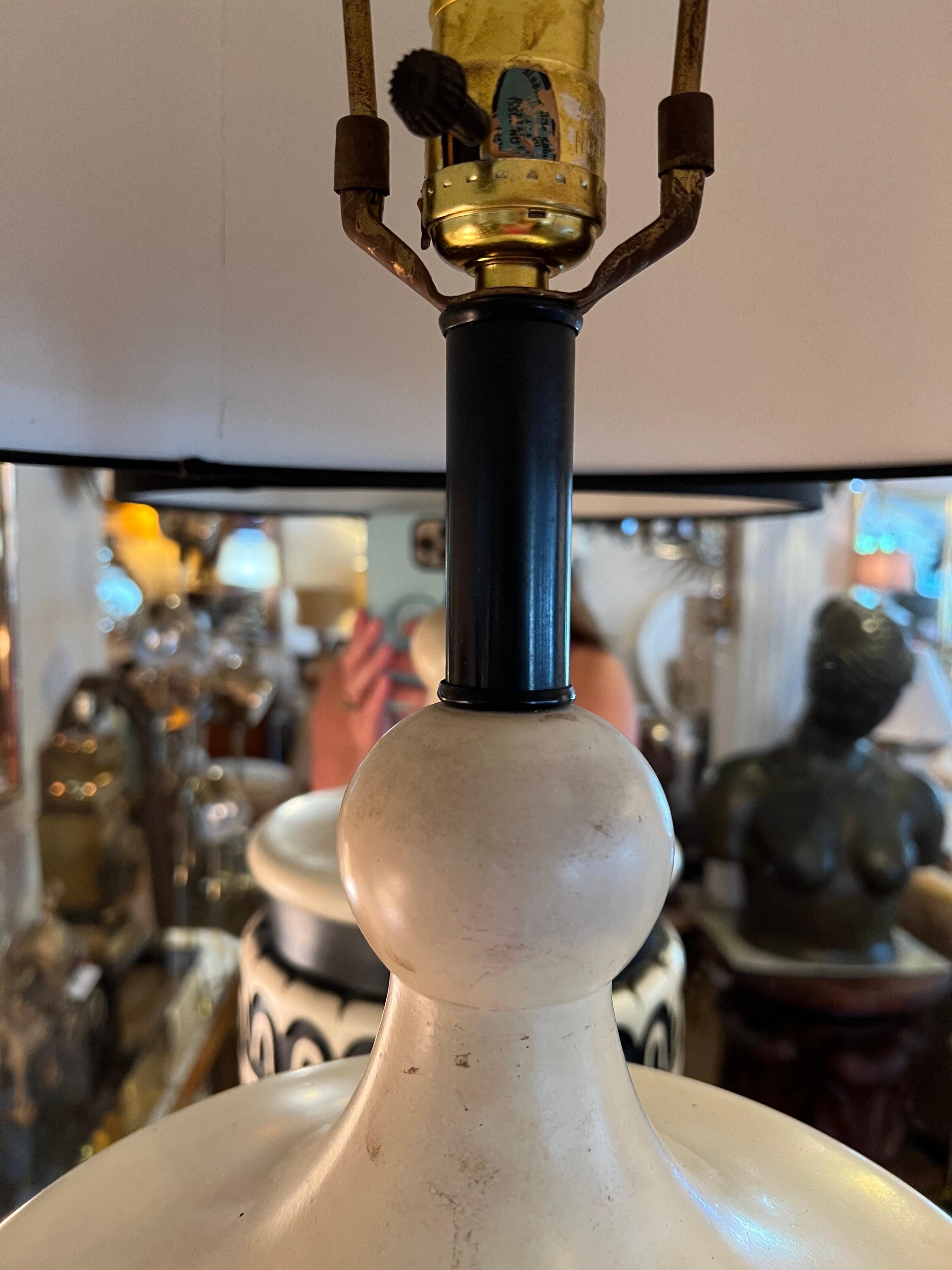 Lampe Tiki en céramique mi-siècle moderne en vente 11