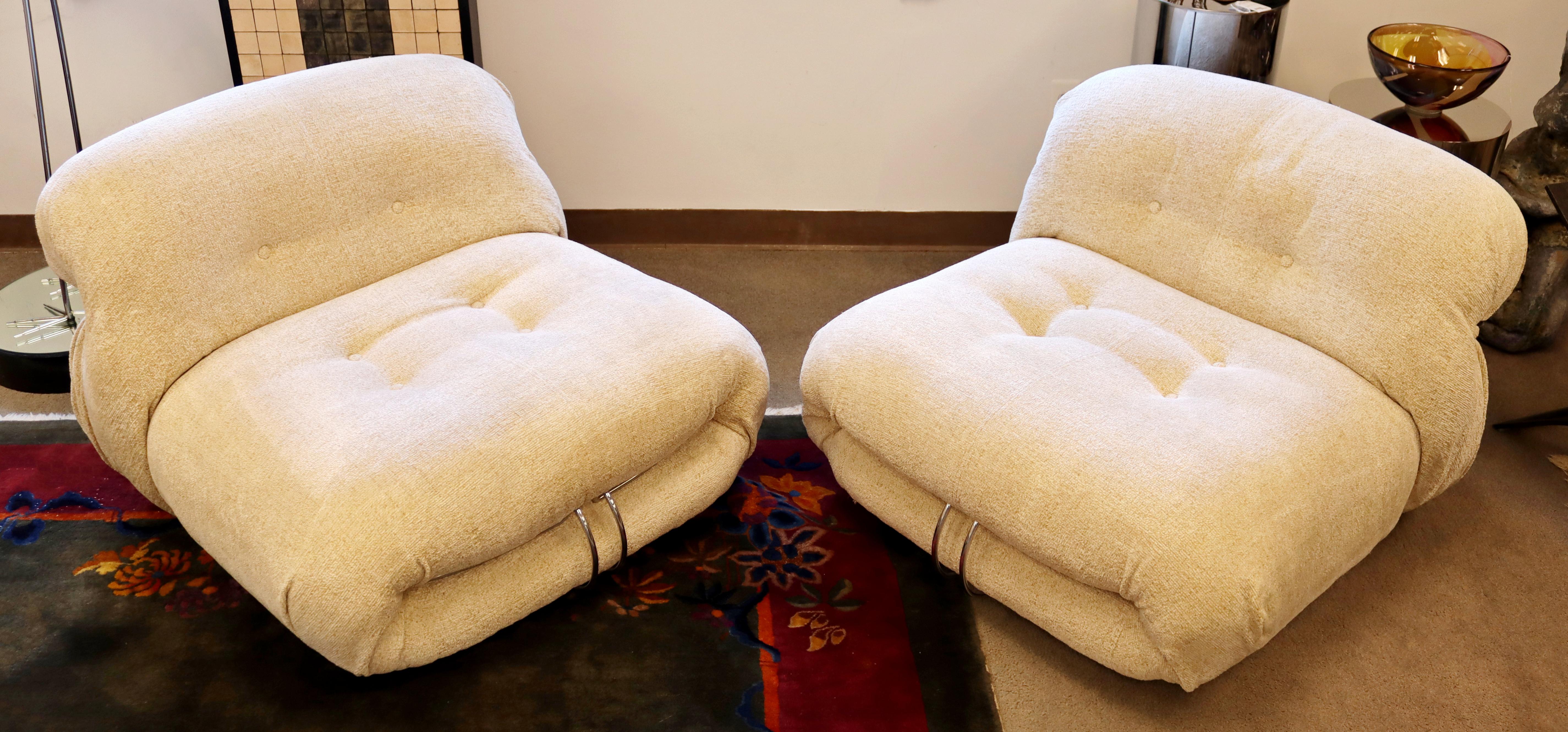 Mid-Century Modern Tobia Scarpa Cassina Soriana Pair Boucle Lounge Chairs 1970s In Good Condition In Keego Harbor, MI