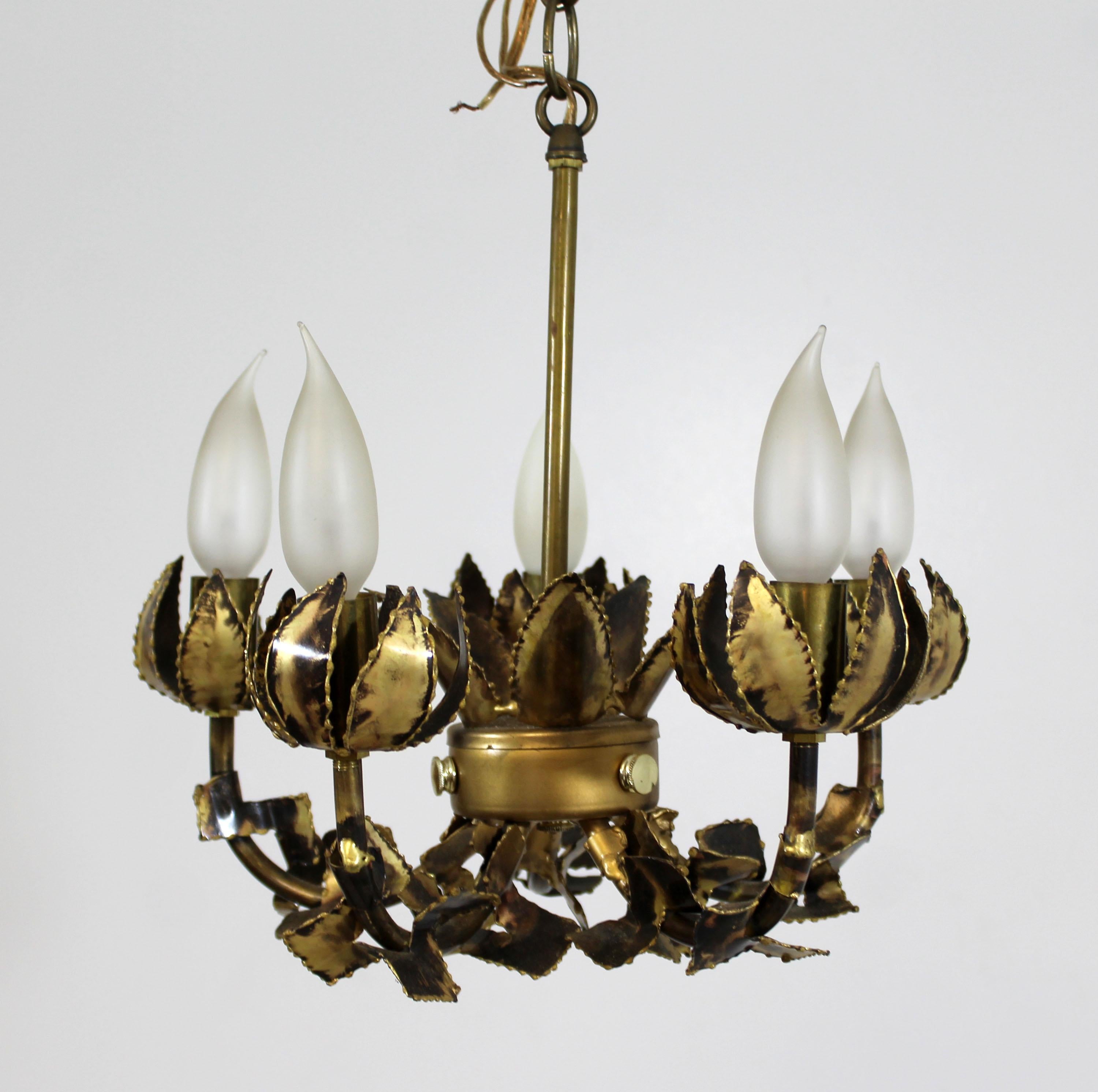 For your consideration is a stunning, small, Brutalist brass chandelier, by Tom Greene, circa 1960s. In very good condition. The dimensions are 12