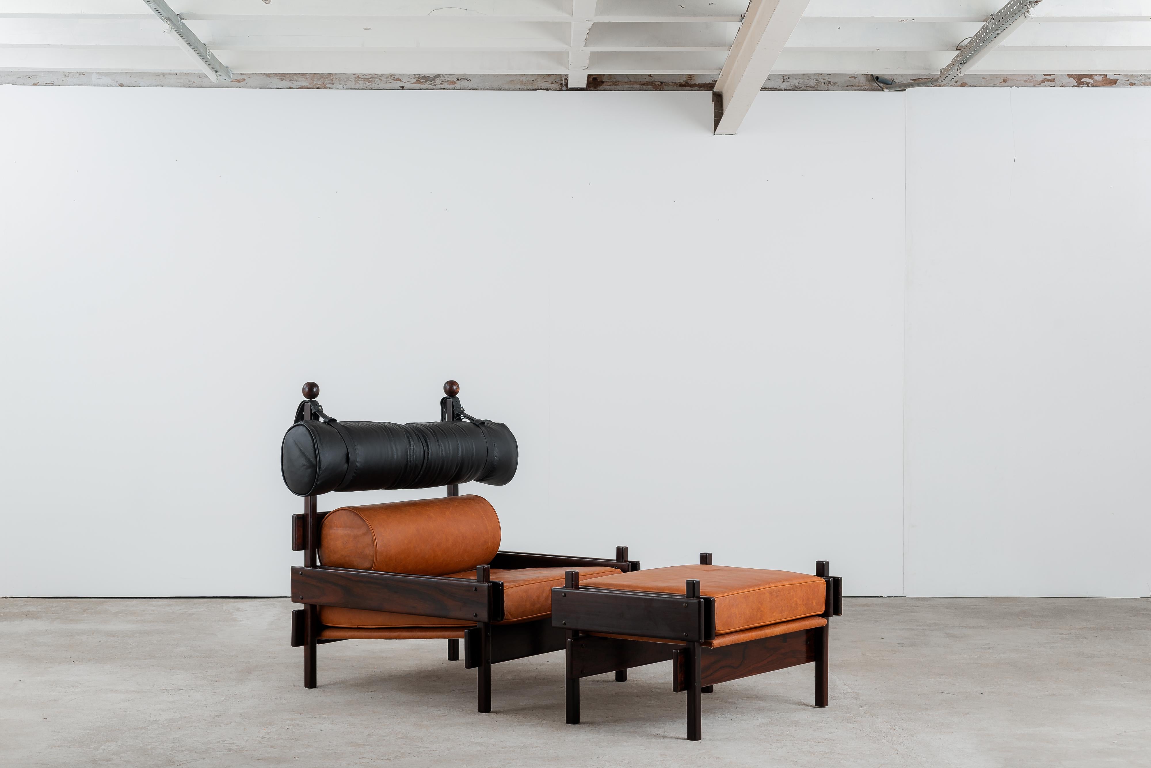 Moderner Tonico-Sessel des brasilianischen Designers Sergio Rodrigues aus der Jahrhundertmitte, 1960er Jahre

Dieser schöne Loungesessel Tonico des renommierten Designers Sergio Rodrigues ist aus Massivholz gefertigt. Der Sessel ist mit losen Kissen