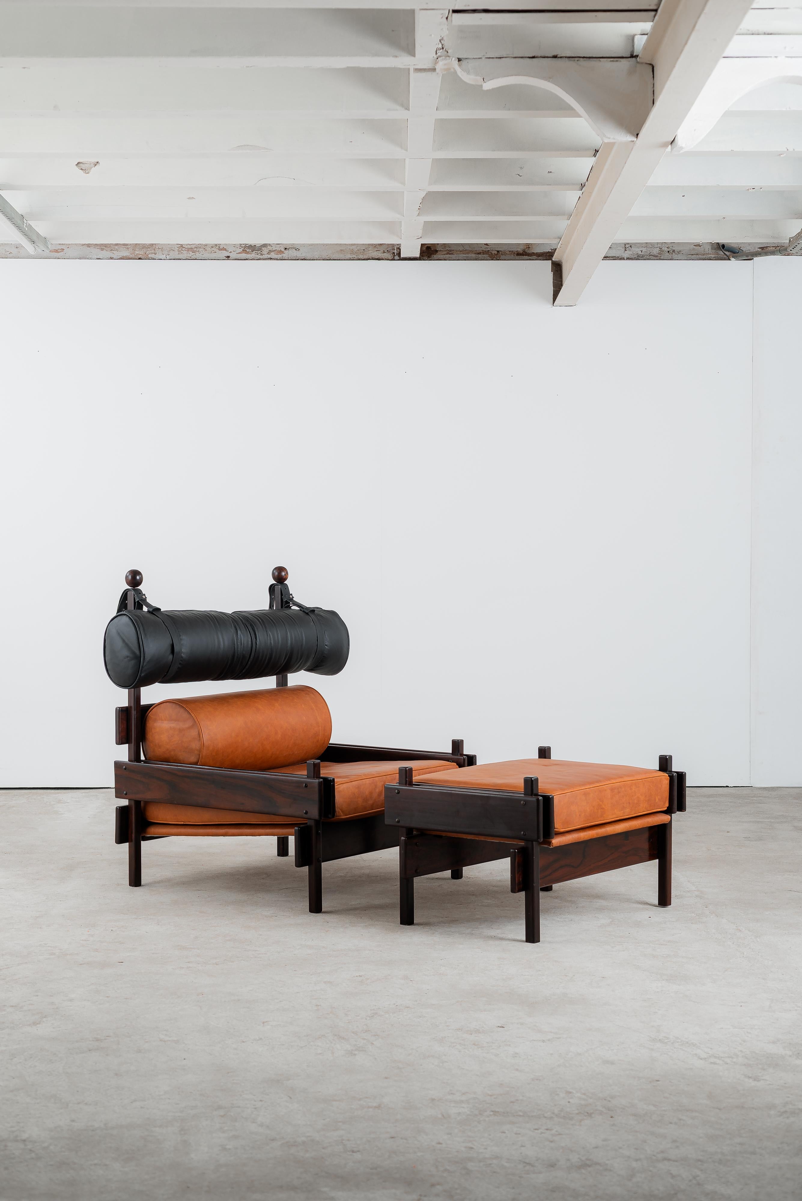 Moderner Tonico-Sessel mit Hocker von Sergio Rodrigues, Brasilien, 1960er Jahre (Mitte des 20. Jahrhunderts) im Angebot