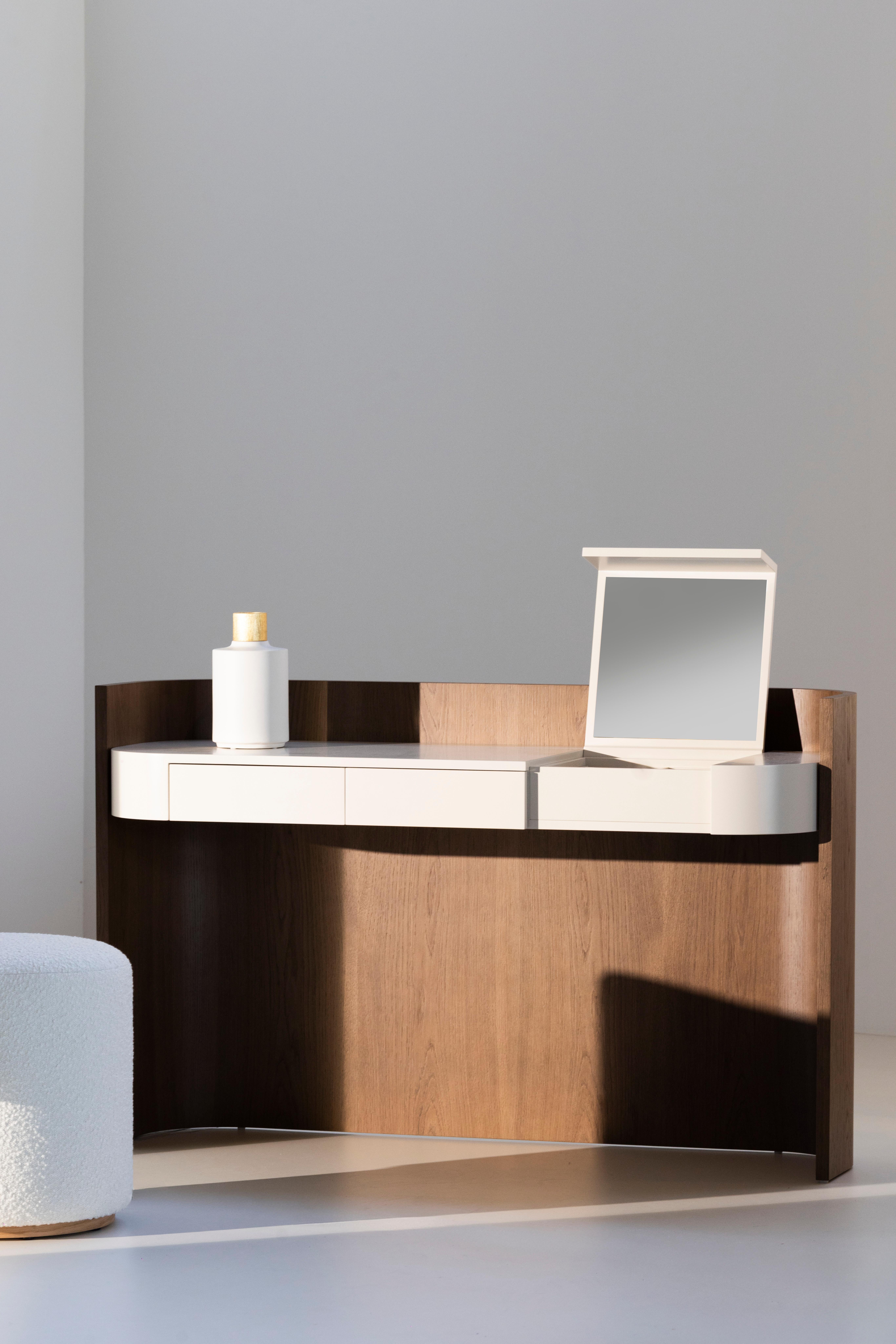 Mid-Century Modern Toscana Vanity Table Oak Beige Leather Handmade by Greenapple In New Condition For Sale In Lisboa, PT