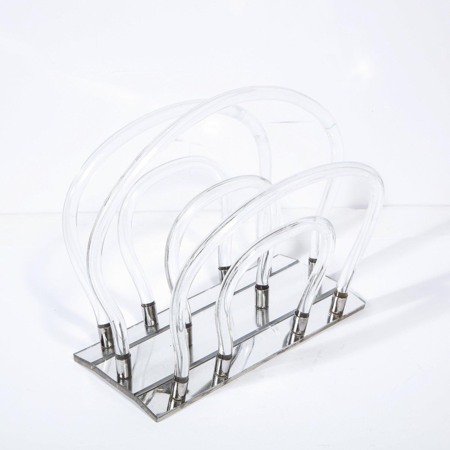 The Moderns Modern Lucite Translucide Magazine Stand by Dorothy Thorpe en vente 3