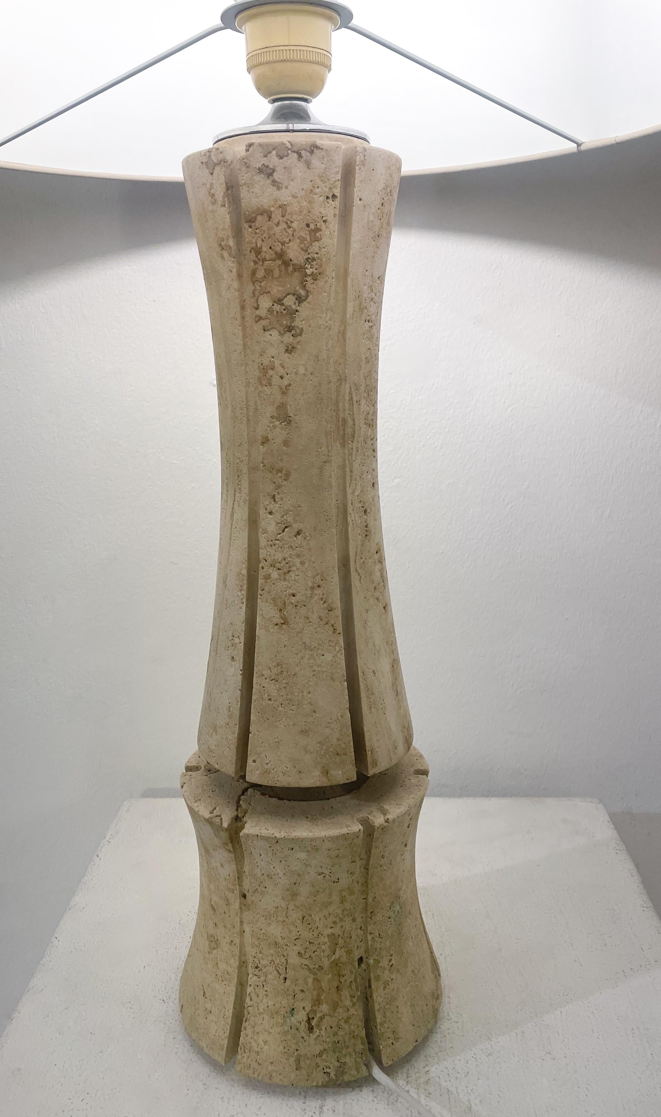 Mid-Century Modern Travertine Table Lamp, Italy, 1970s In Good Condition For Sale In Brussels, BE