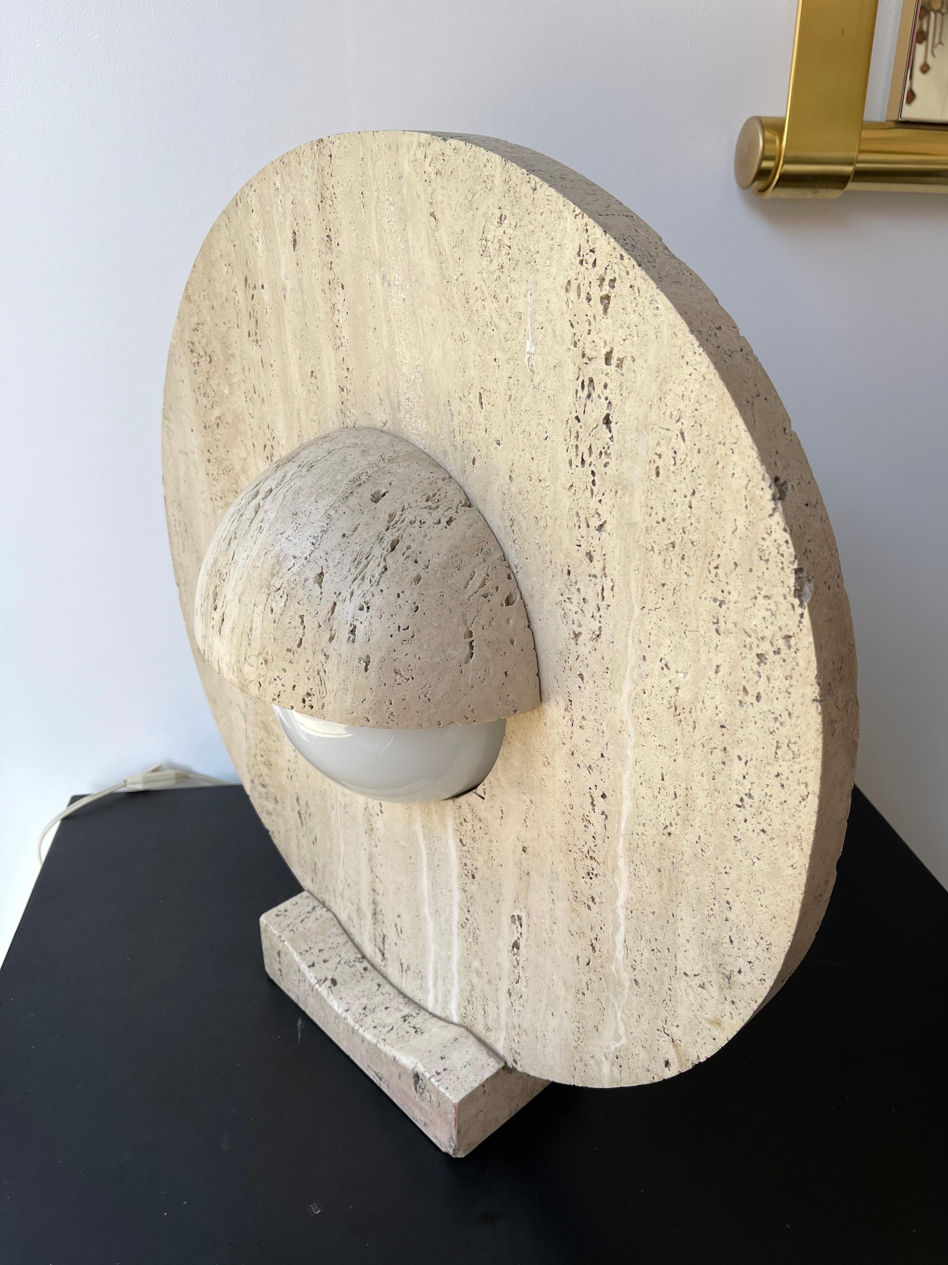 Mid-Century Modern Travertine Abstract Sculpture Lamp. Italy, 1970s For Sale 1