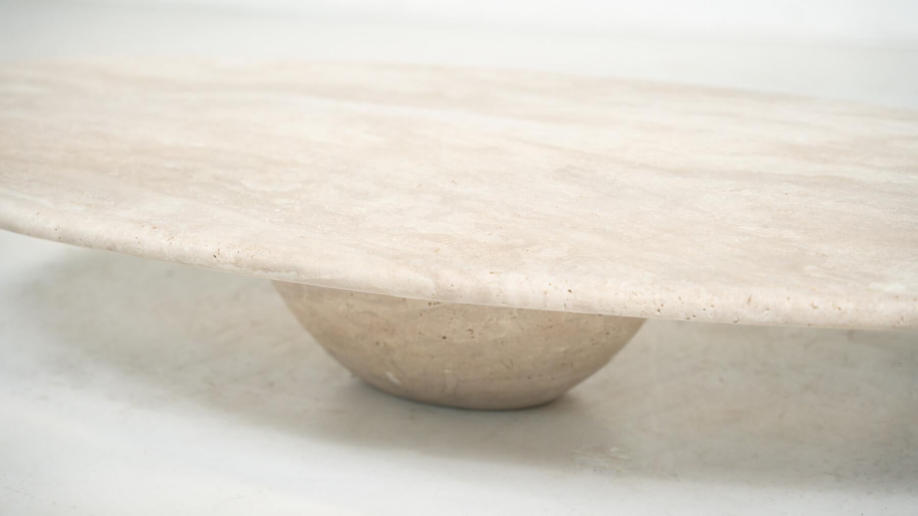 italien Table basse en travertin moderne du milieu du siècle dernier, Italie en vente
