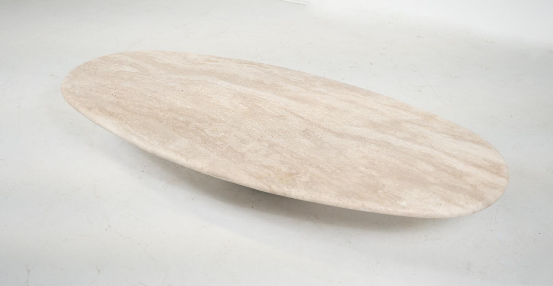 Milieu du XXe siècle Table basse en travertin moderne du milieu du siècle dernier, Italie en vente
