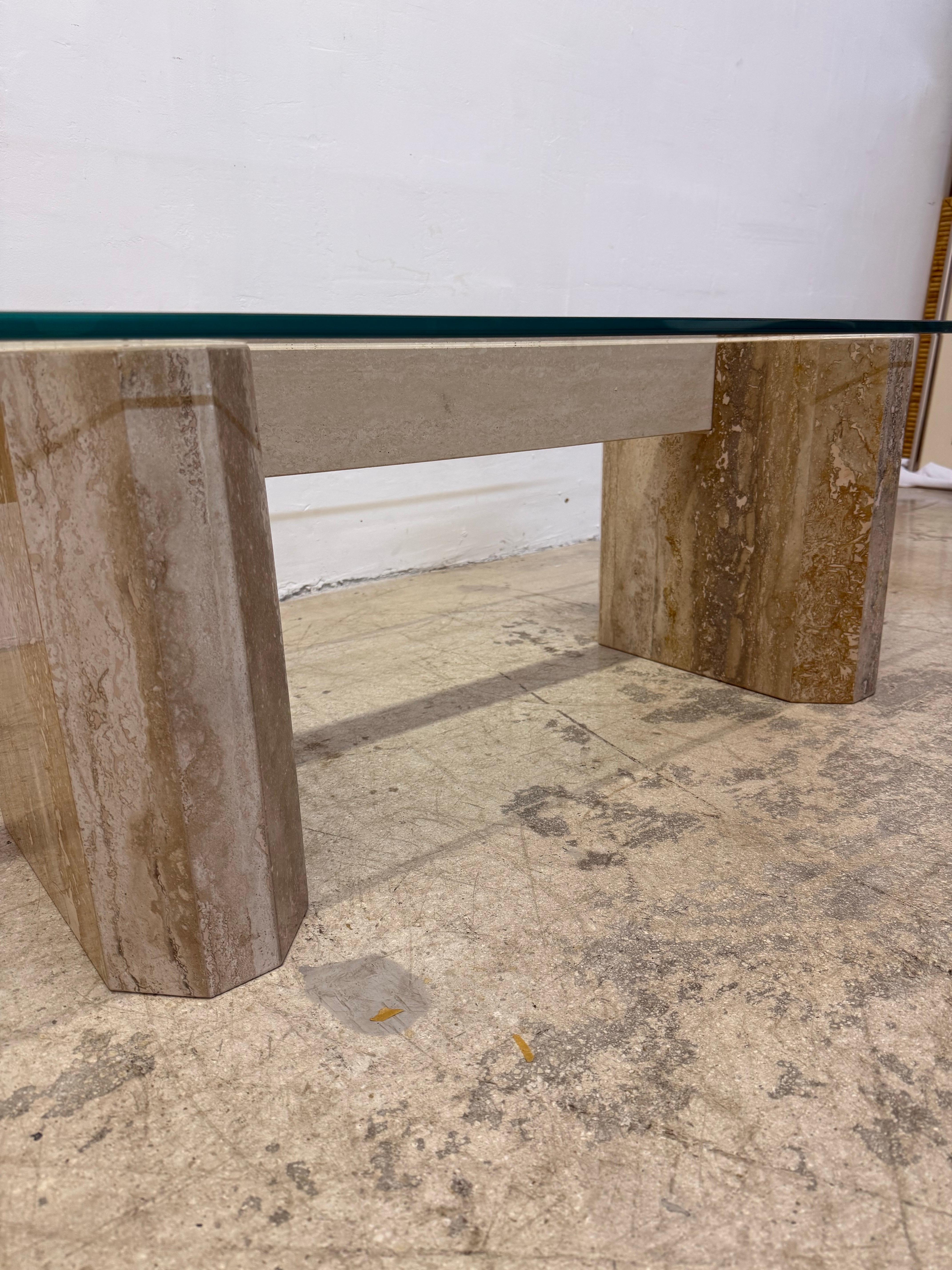 Mid-Century Modern Travertine Coffee Table With Polished Edge Glass Top, 1970s For Sale 5