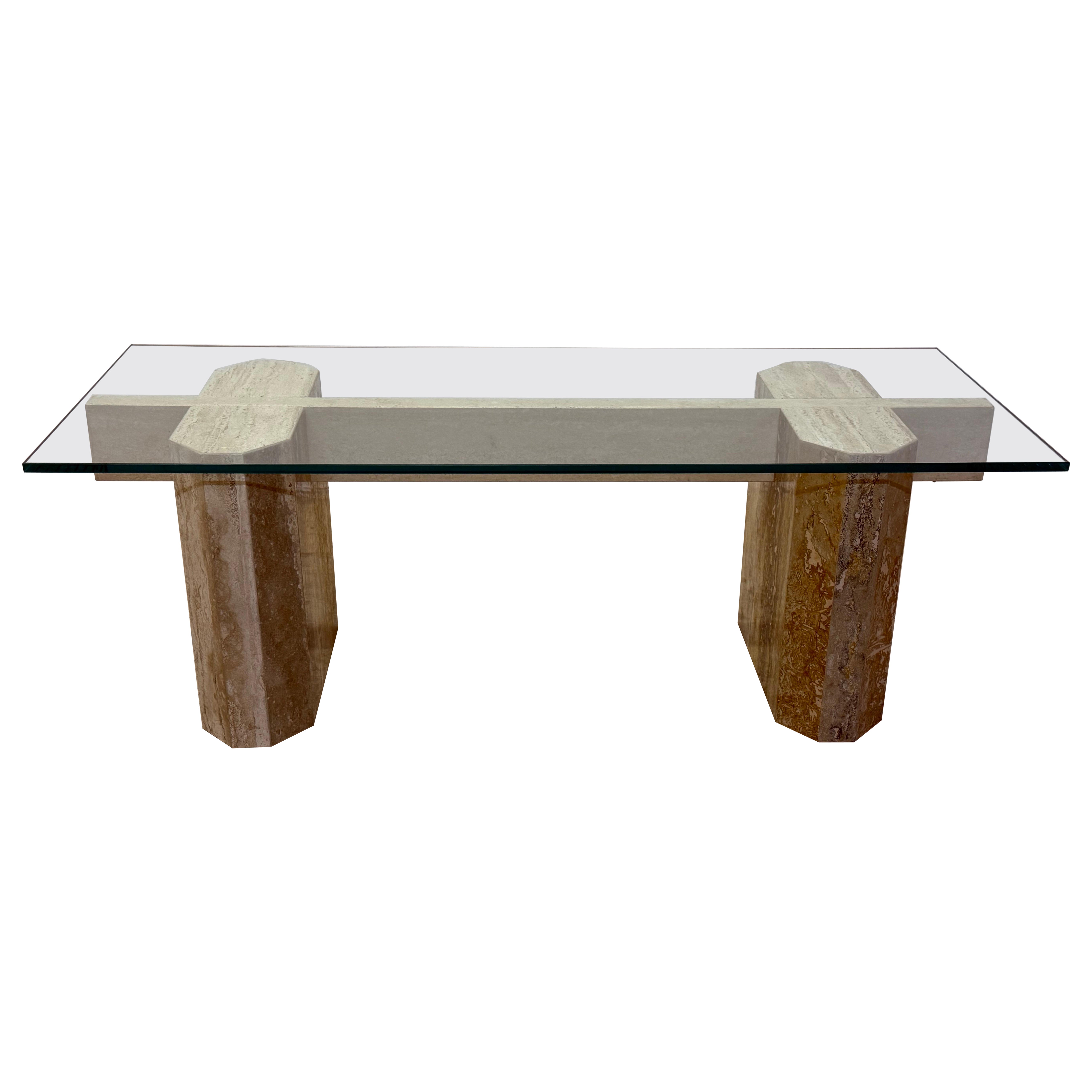 Mesa de centro de travertino moderno de mediados de siglo con tapa de cristal de canto pulido, años 70