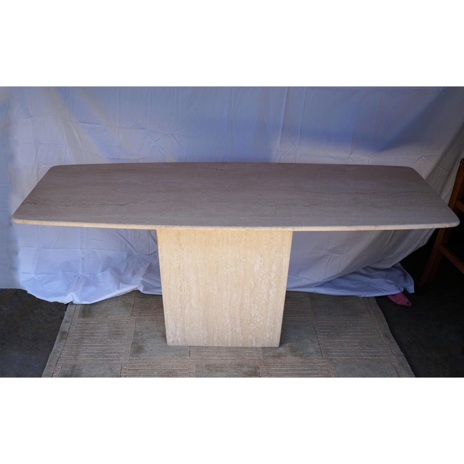 20ième siècle Table de canapé console en marbre travertin The Moderns en vente