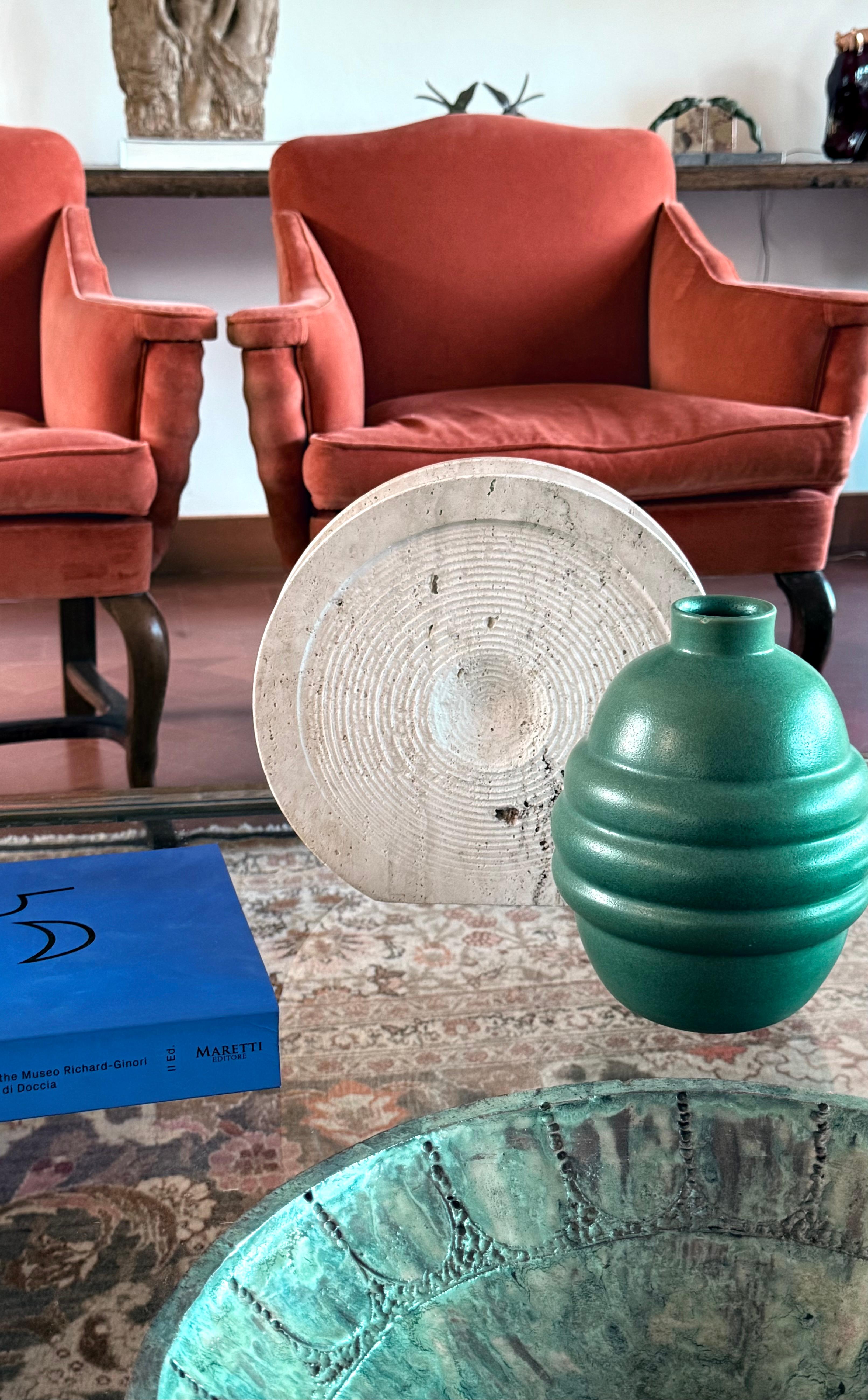 Mid-century modern travertine solifleur vase, Cerri Nestore, Italy, 1970s In condizioni buone in vendita a Firenze, IT