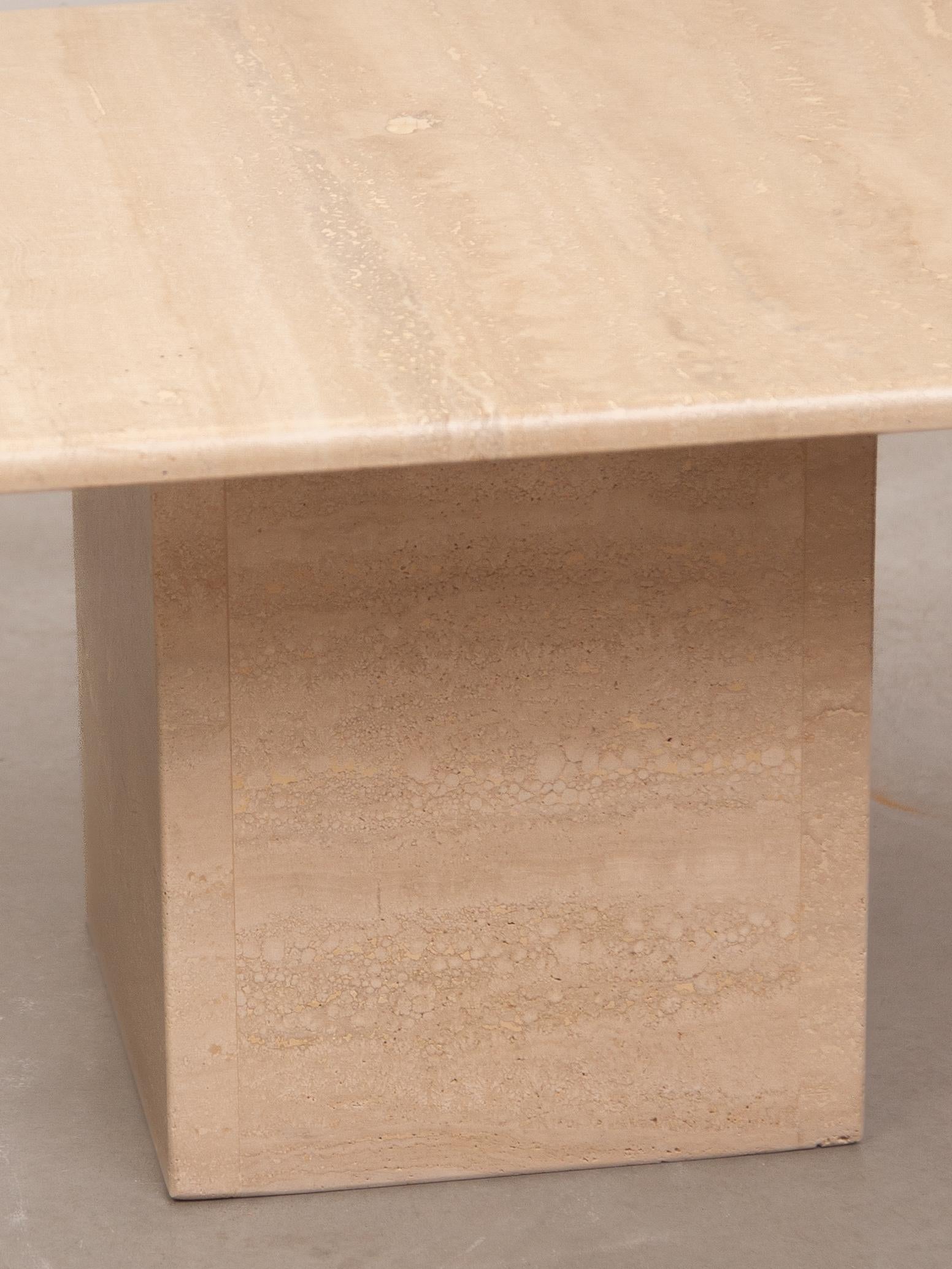 Quadratischer Couchtisch, Konsole, Beistelltisch aus Travertin, Mid-Century Modern, 1970er Jahre 1