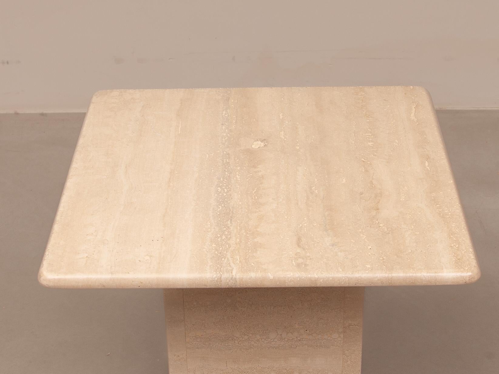 Quadratischer Couchtisch, Konsole, Beistelltisch aus Travertin, Mid-Century Modern, 1970er Jahre 2