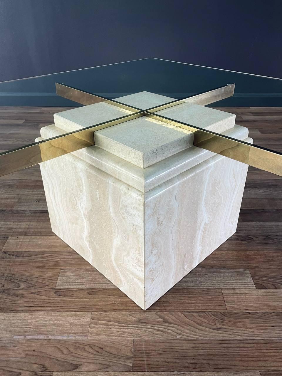 Fin du 20e siècle Table basse en pierre de travertin et laiton de The Modernity en vente