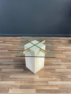 Table d'appoint en pierre de travertin et laiton de style Modernity par Artedi