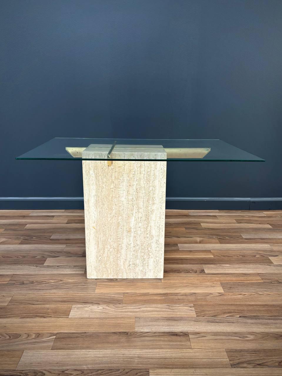 Fin du 20e siècle Table d'appoint en pierre de travertin et laiton de style Modernity par Artedi