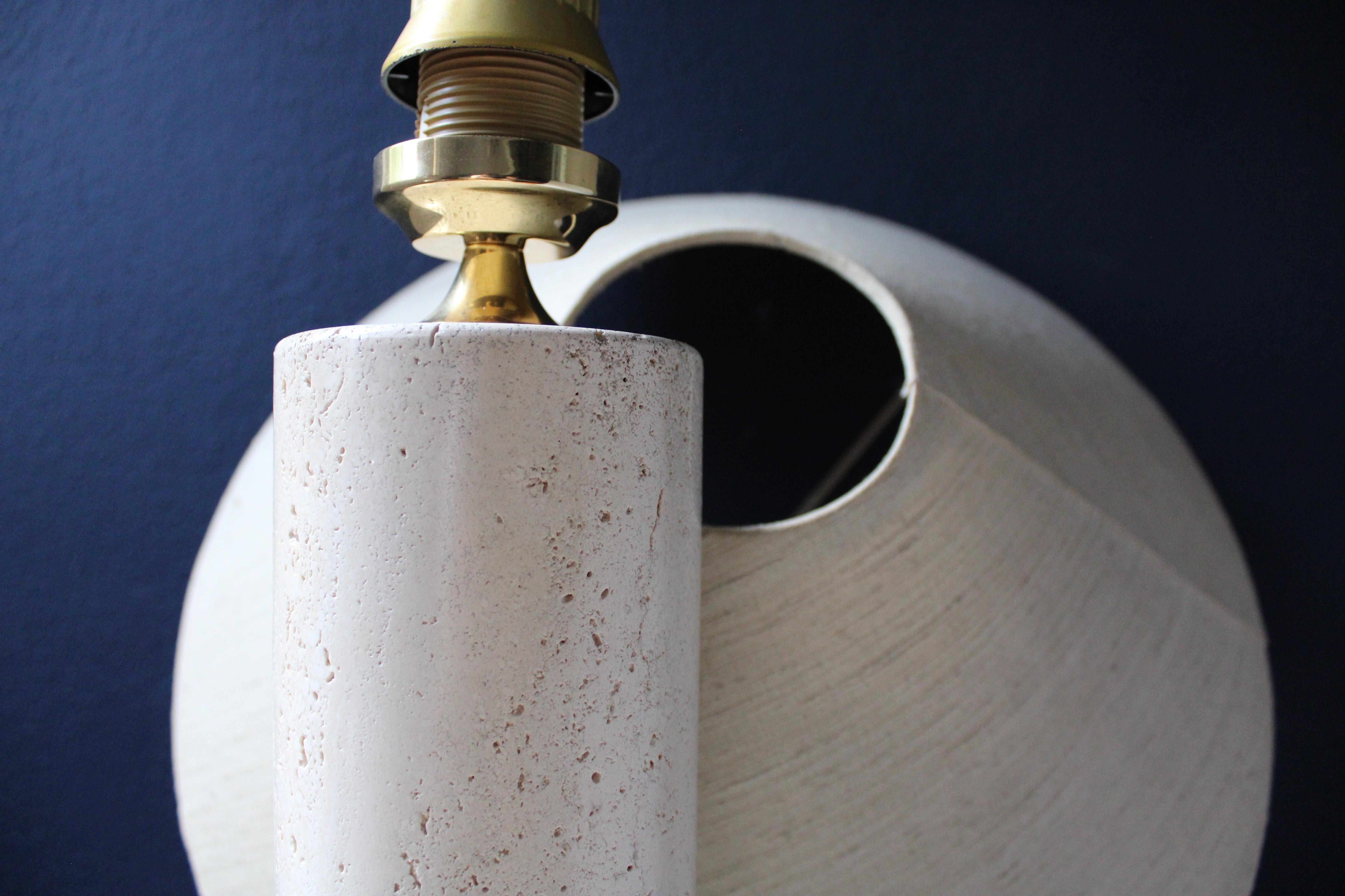 Lampe de table The Moderns en travertin 70s en vente 3