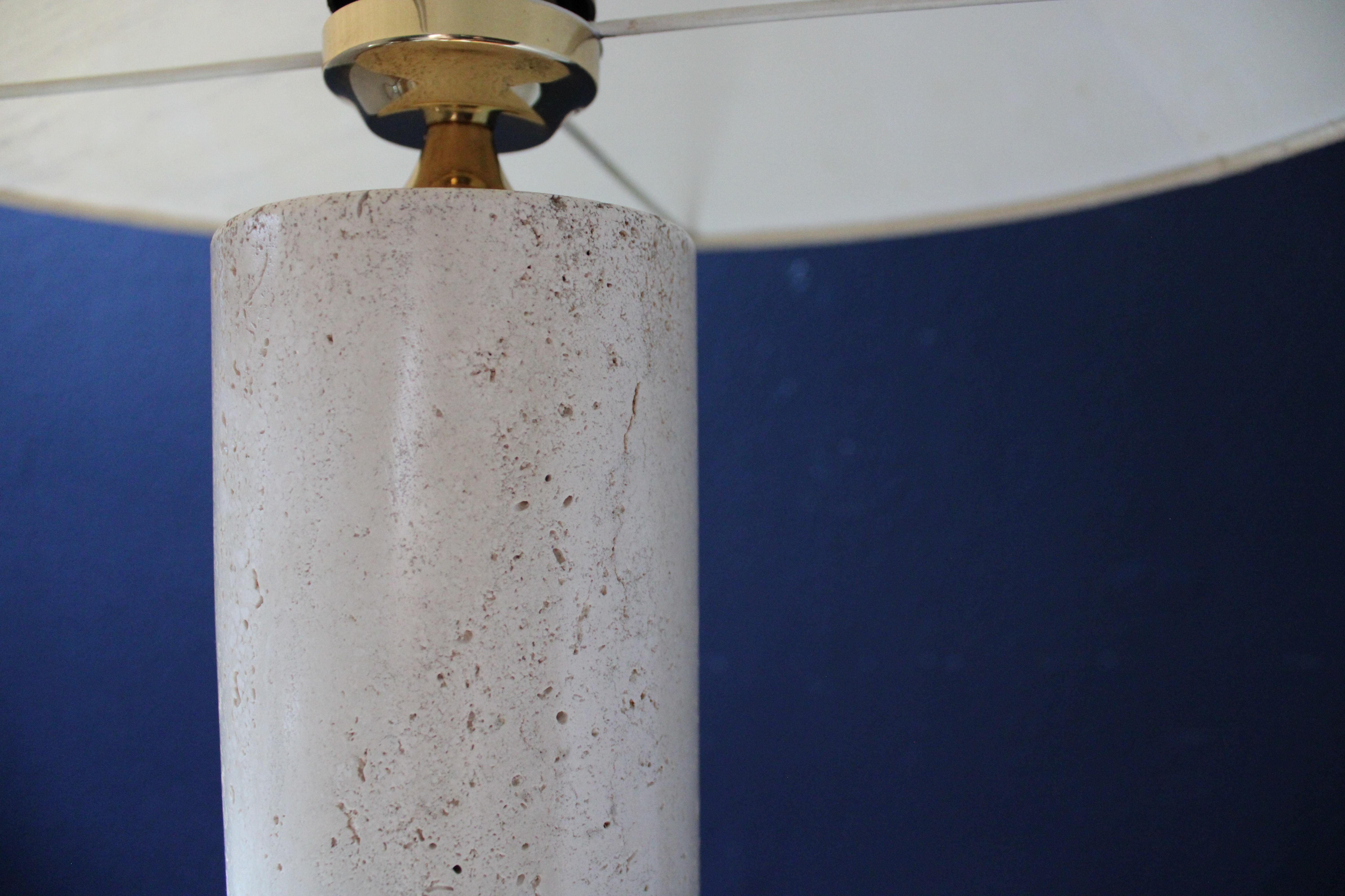 Mid-Century Modern Lampe de table The Moderns en travertin 70s en vente