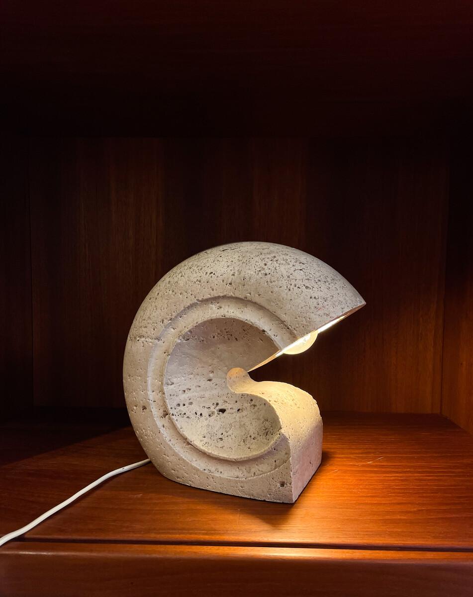 Mid-Century Modern Travertine Table Lamp by Giuliano Cesari for Sormani, Italy  In Good Condition For Sale In Brussels, BE