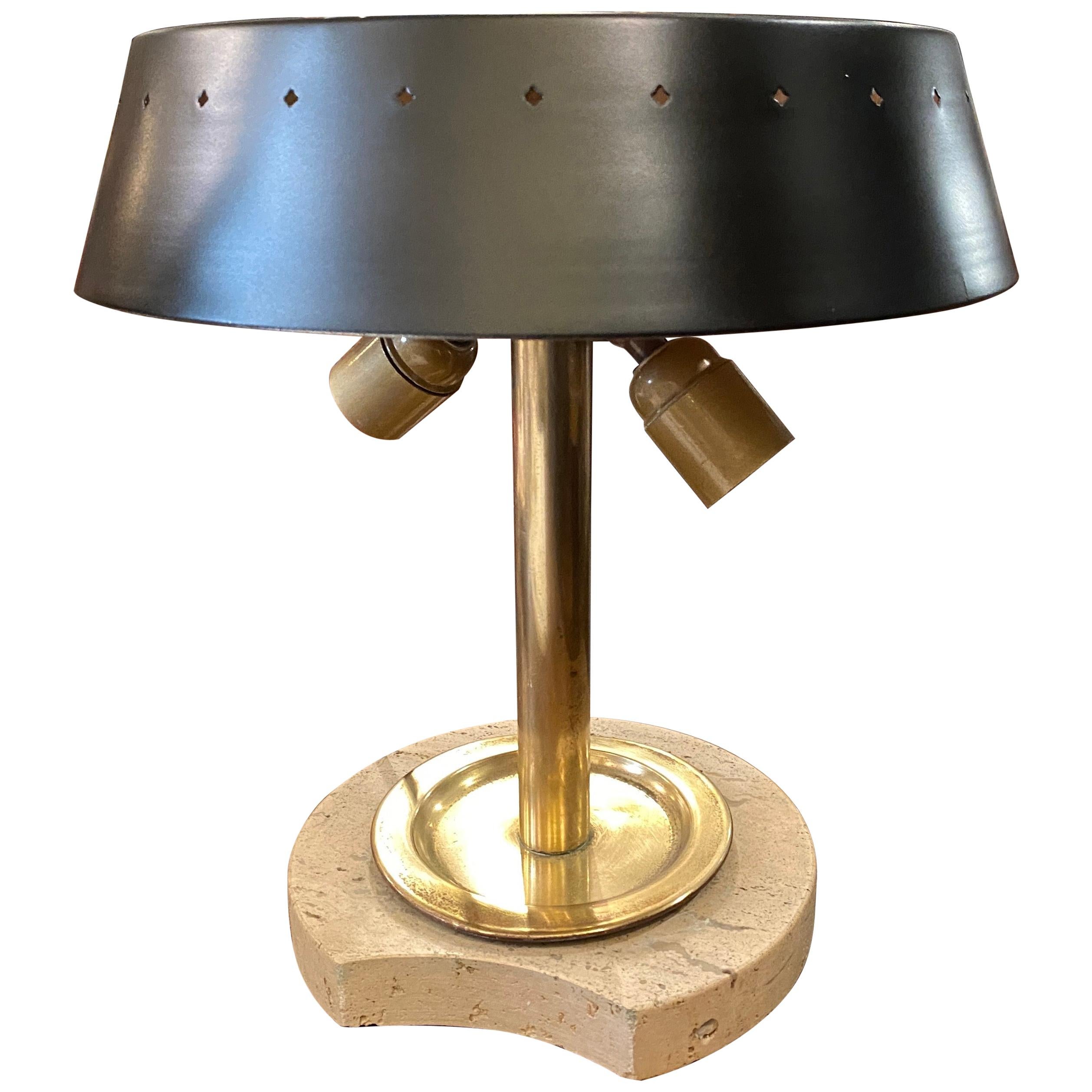 1960s Mid-Century Modern Travertine Marble and Brass Italian Table Lamp (lampe de table italienne en marbre travertin et laiton)
