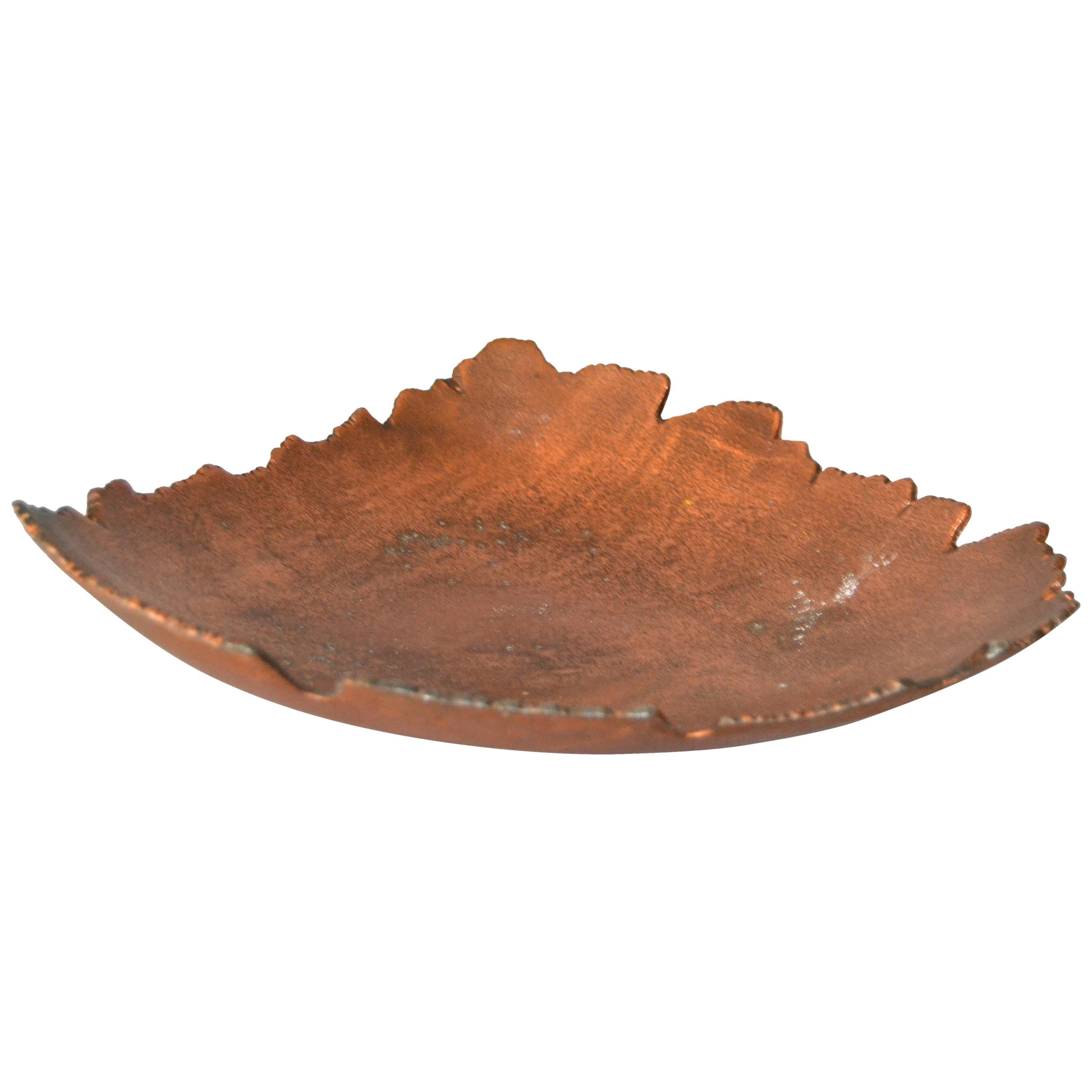 Mid-Century Modern Tree Leaf Shaped Footed Bowl in Bronze, Centerpiece