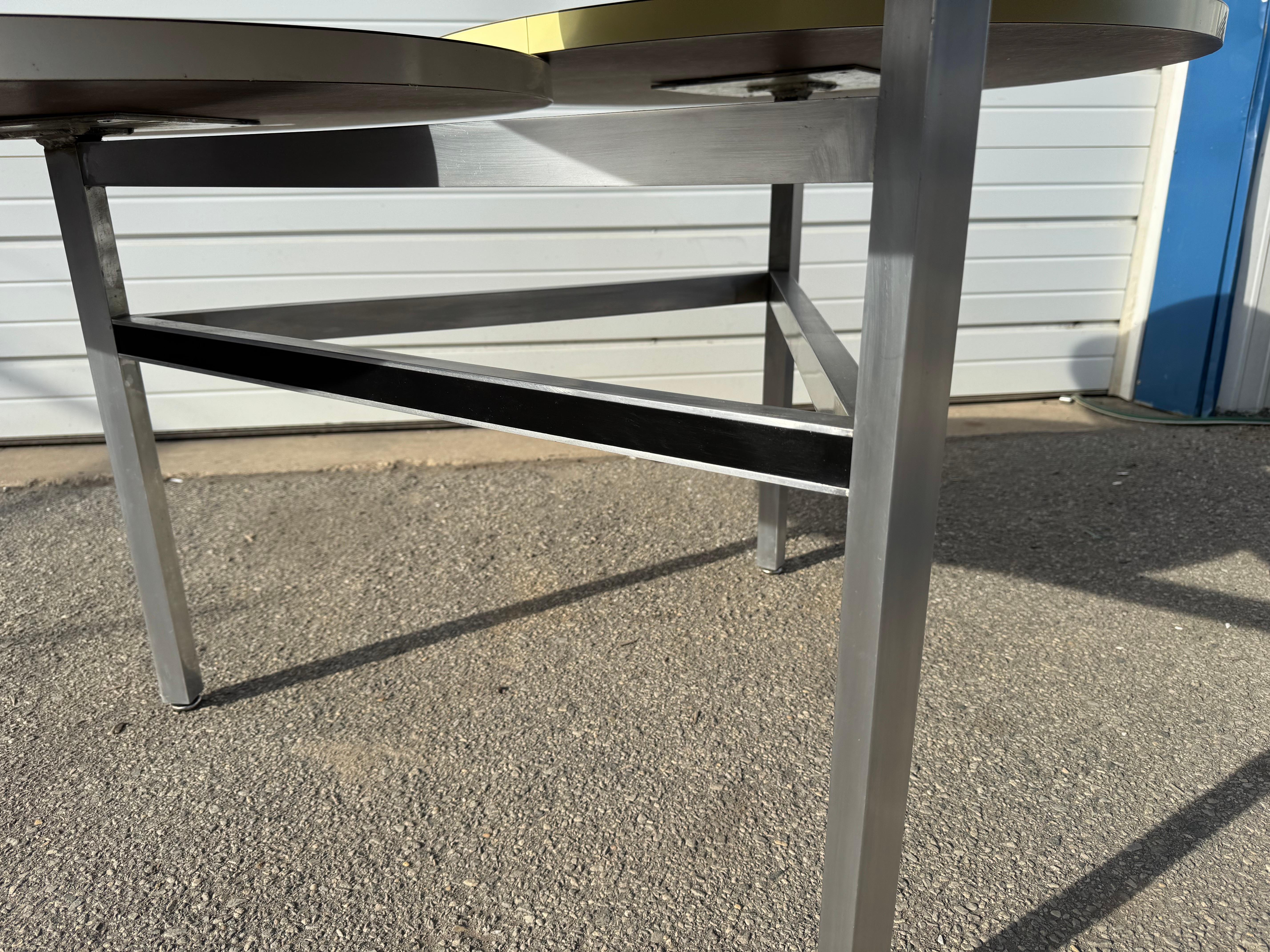 Table de salle à manger à trois niveaux de style Nelson moderne du milieu du siècle, avec champignon en vente 6