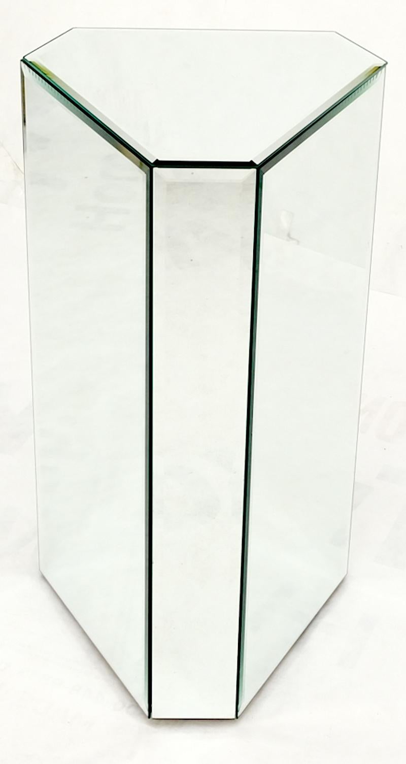 Mid-Century Modern Miroirs biseautés triangulaires modernes du milieu du siècle dernier Table de chevet Console en vente