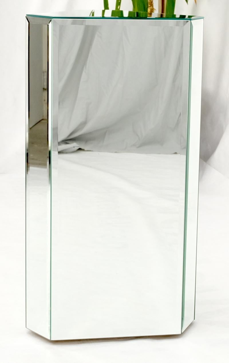 Miroirs biseautés triangulaires modernes du milieu du siècle dernier Table de chevet Console en vente 2