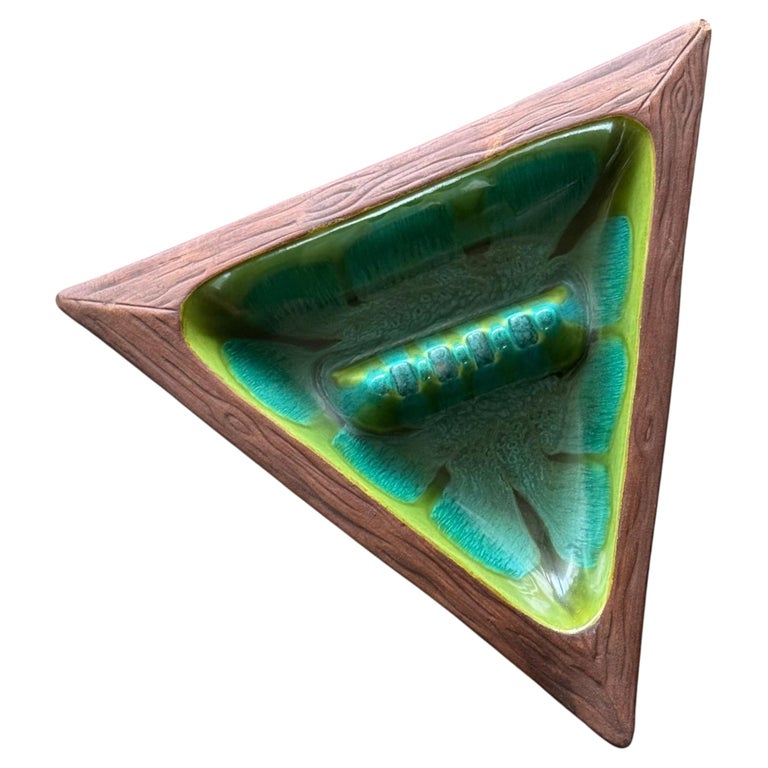 Mid century modern triangular ceramic glazed ashtray, circa 1960