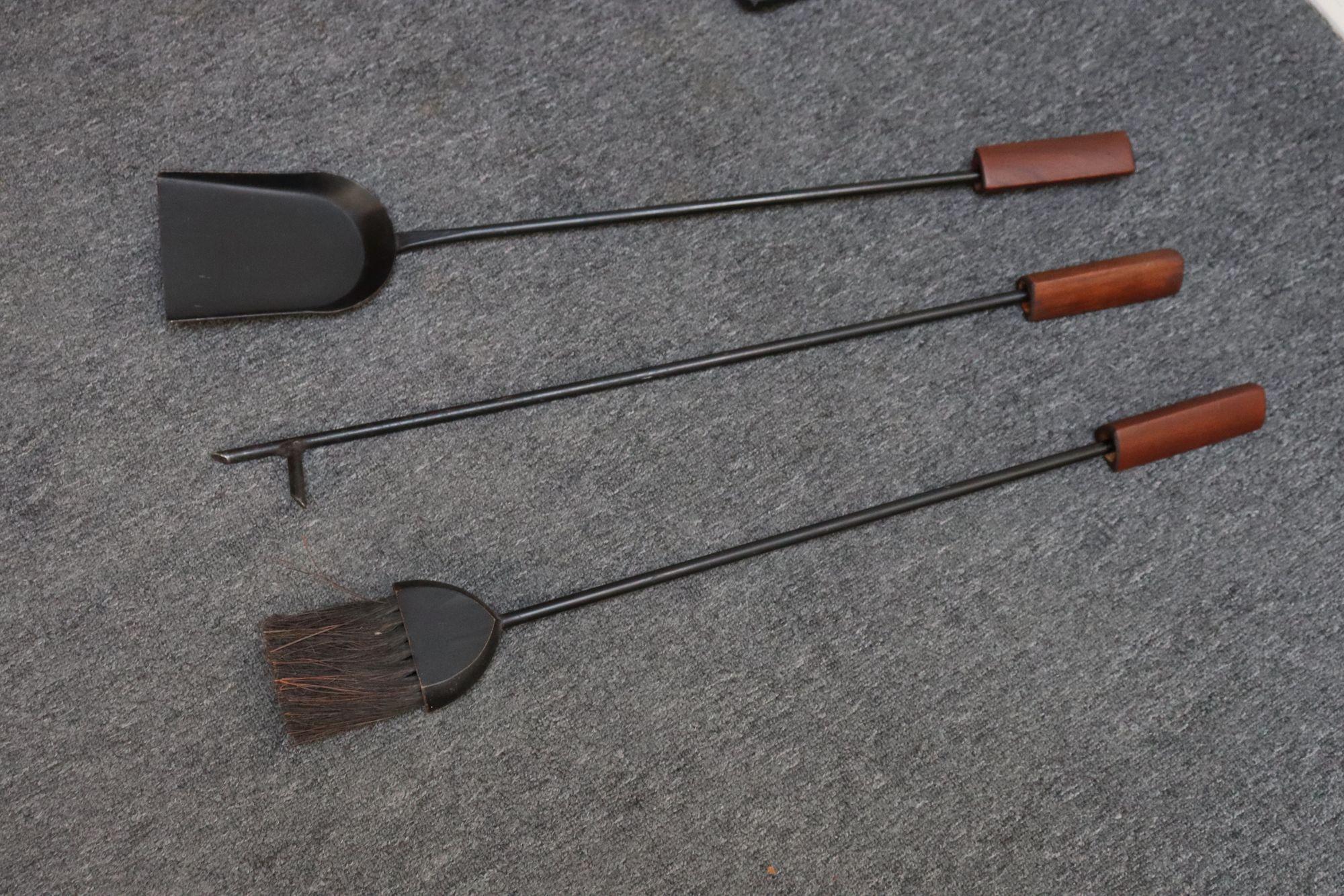 Mid-Century Modern Triangular Guitar Pick Form Fire Tool Set in Walnut and Iron For Sale 4